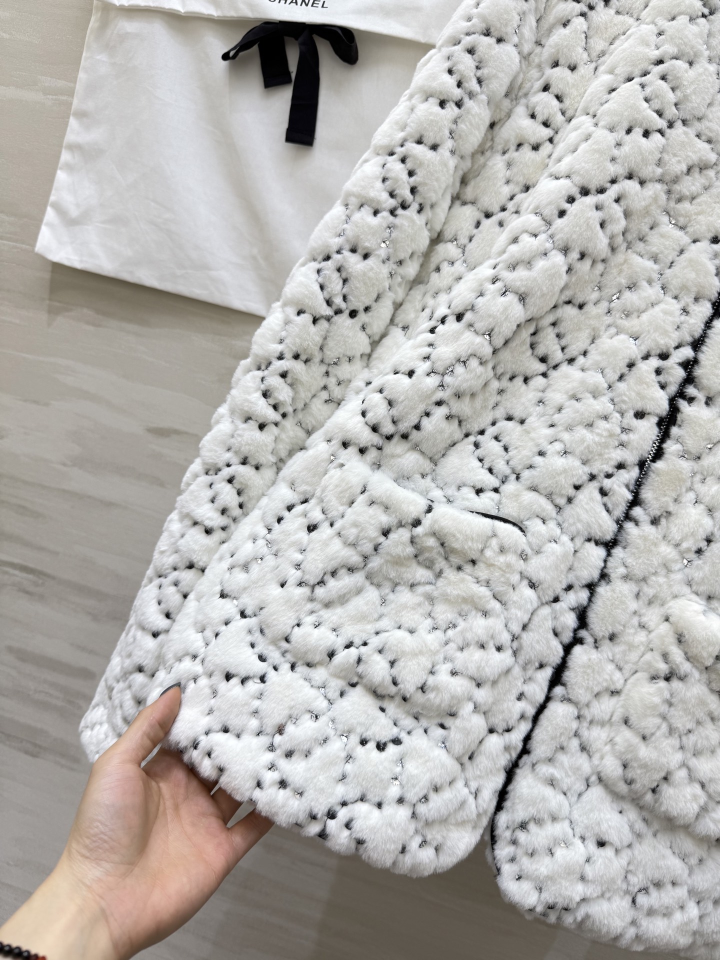 #Chane♡²⁵滑雪系列 环保毛绒绒皮草中长款外套 低调贵气 闪闪惹人爱✨高品质定制 现货首发size