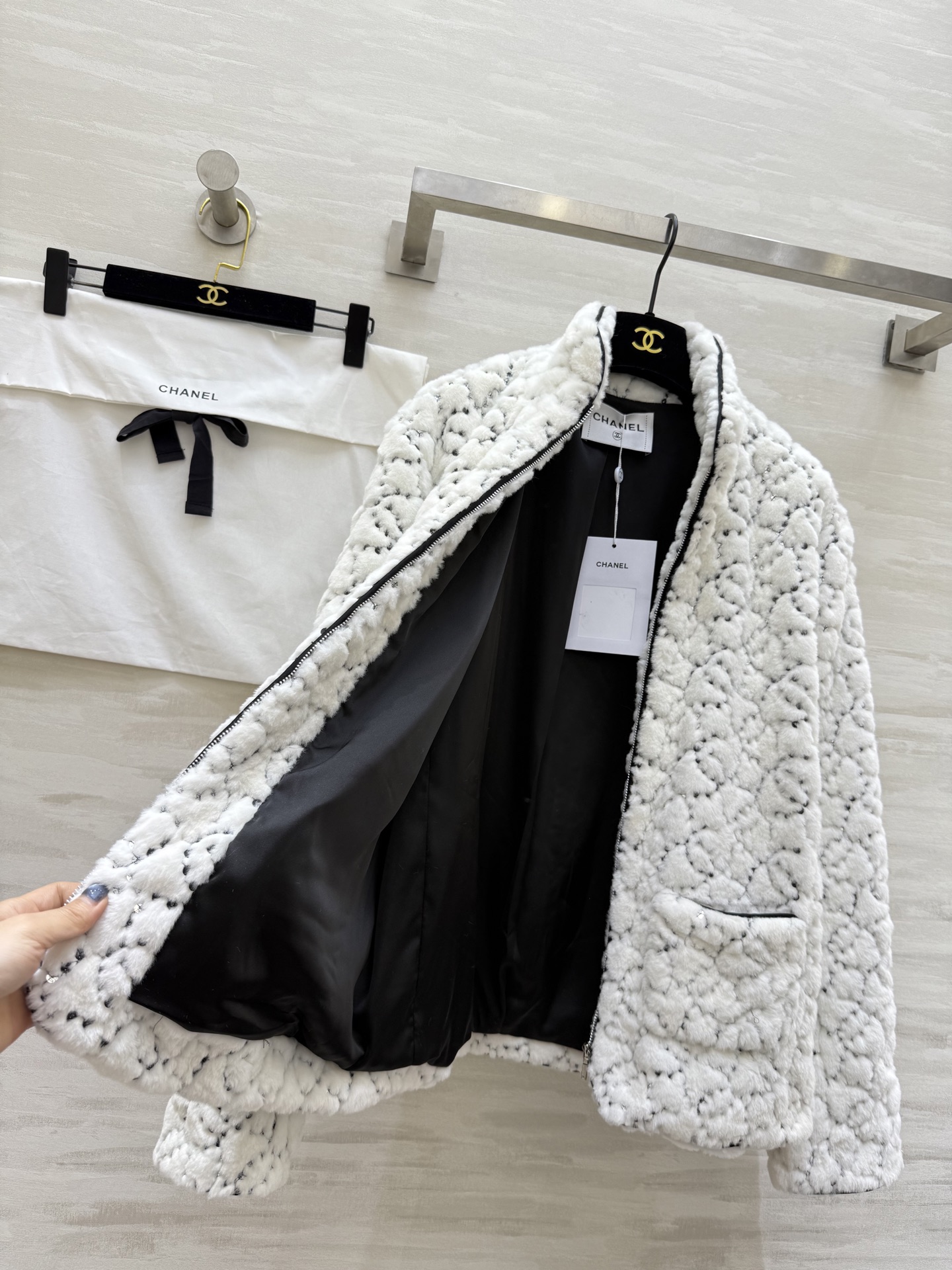 #Chane♡²⁵滑雪系列 环保毛绒绒皮草中长款外套 低调贵气 闪闪惹人爱✨高品质定制 现货首发size