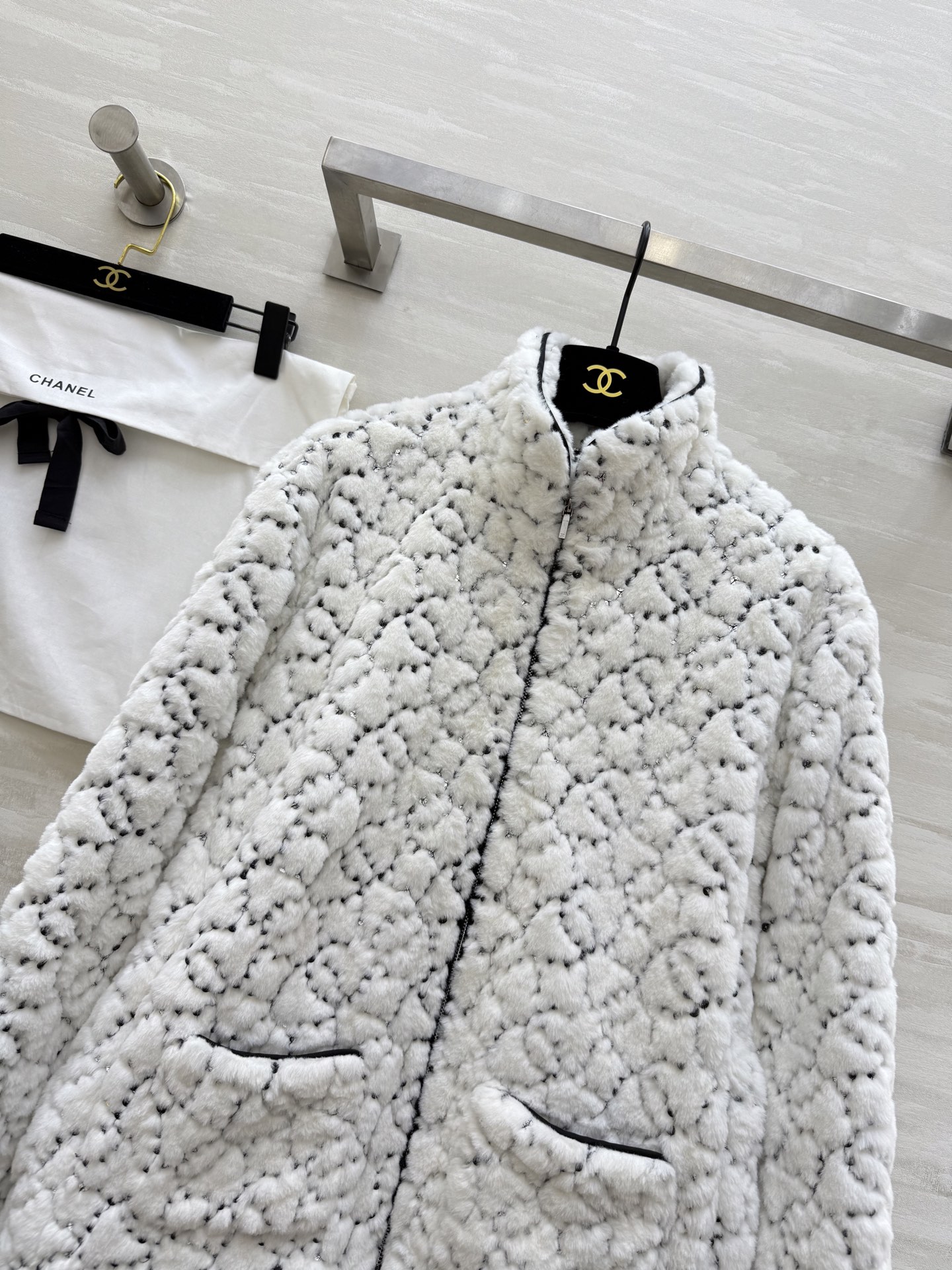 #Chane♡²⁵滑雪系列 环保毛绒绒皮草中长款外套 低调贵气 闪闪惹人爱✨高品质定制 现货首发size