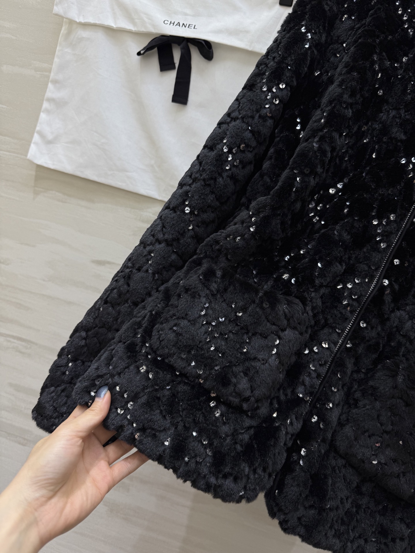 #Chane♡²⁵滑雪系列 环保毛绒绒皮草中长款外套 低调贵气 闪闪惹人爱✨高品质定制 现货首发size