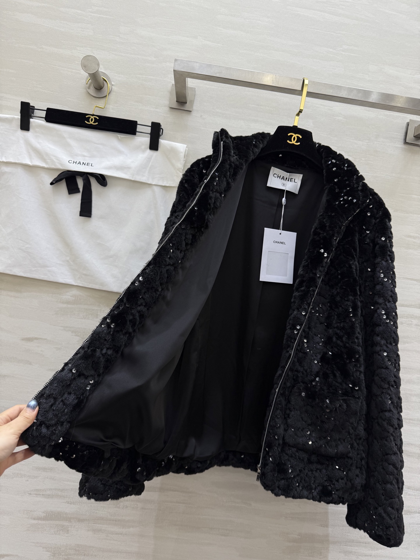 #Chane♡²⁵滑雪系列 环保毛绒绒皮草中长款外套 低调贵气 闪闪惹人爱✨高品质定制 现货首发size