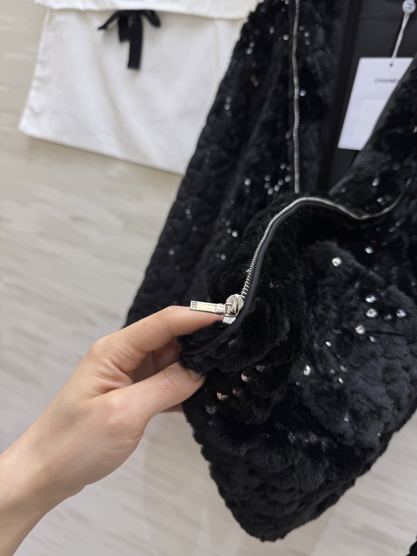 #Chane♡²⁵滑雪系列 环保毛绒绒皮草中长款外套 低调贵气 闪闪惹人爱✨高品质定制 现货首发size