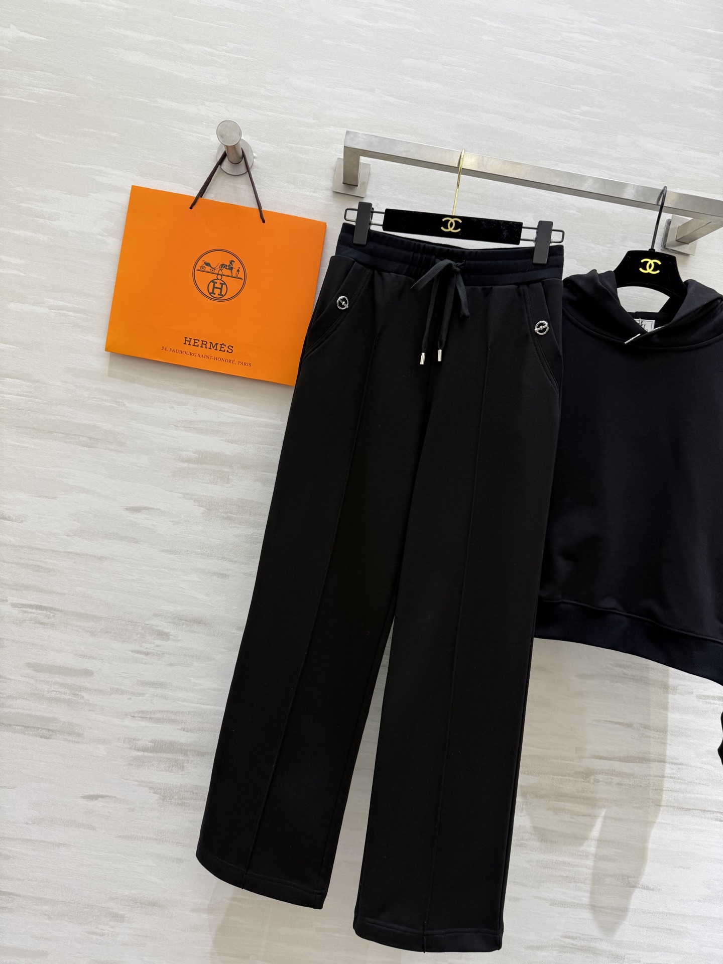 #Herme♡²⁶早春新款 连帽休闲套装 进口高密度纯棉质地亲肤舒适 高品质 现货首发size：S/M/