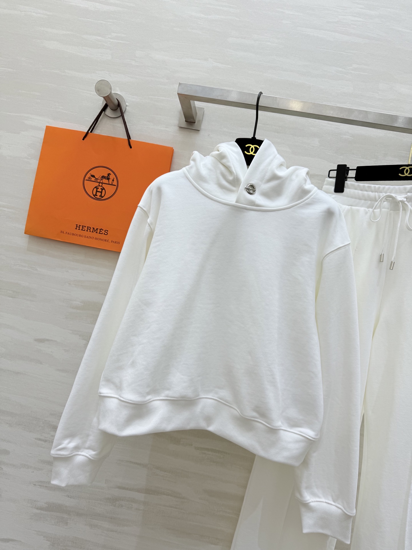 #Herme♡²⁶早春新款 连帽休闲套装 进口高密度纯棉质地亲肤舒适 高品质 现货首发size：S/M/