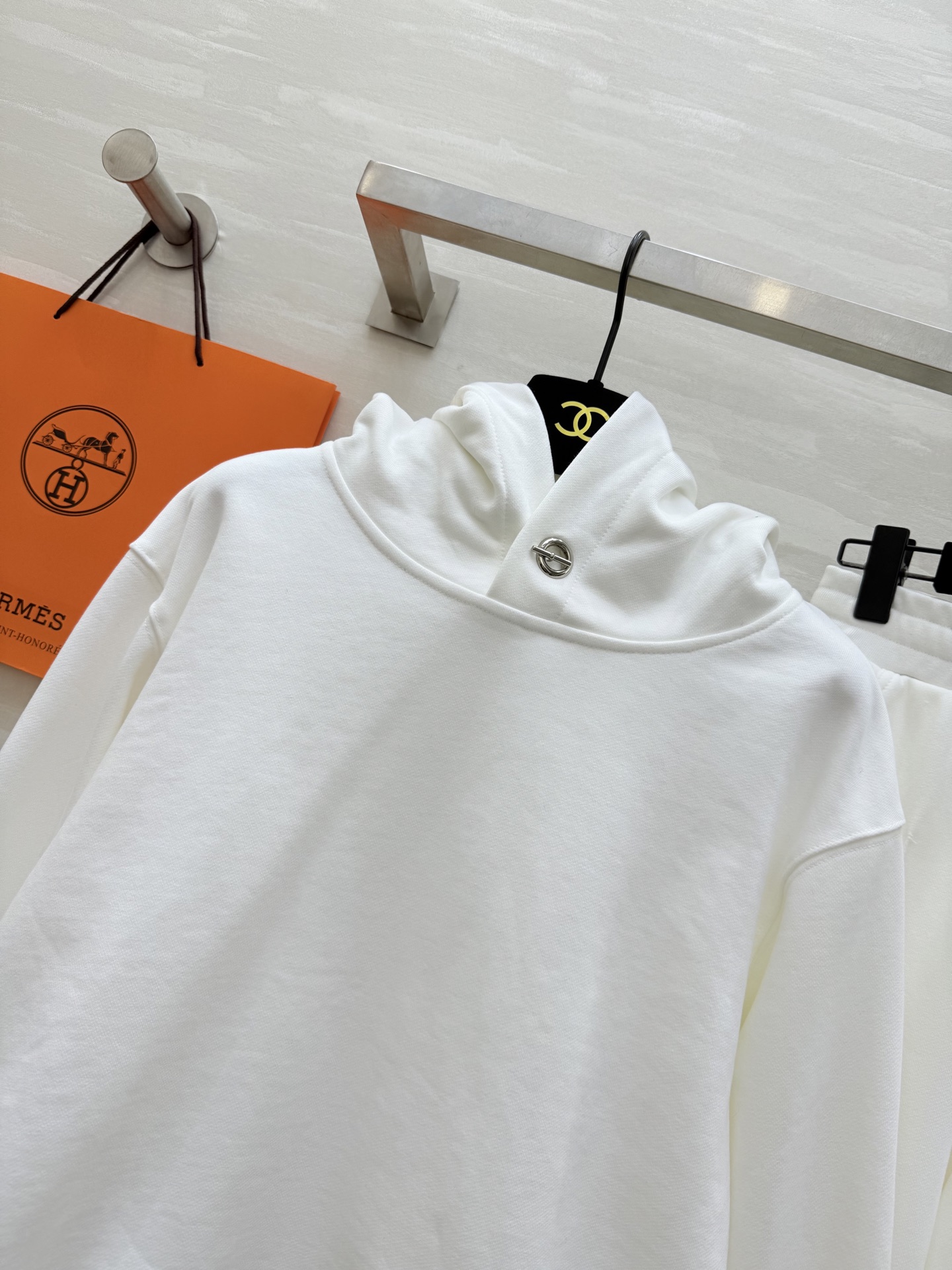 #Herme♡²⁶早春新款 连帽休闲套装 进口高密度纯棉质地亲肤舒适 高品质 现货首发size：S/M/