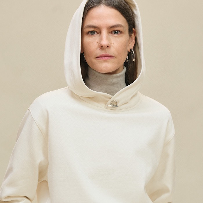 NO:684002,,,19860909,,,Women's clothing