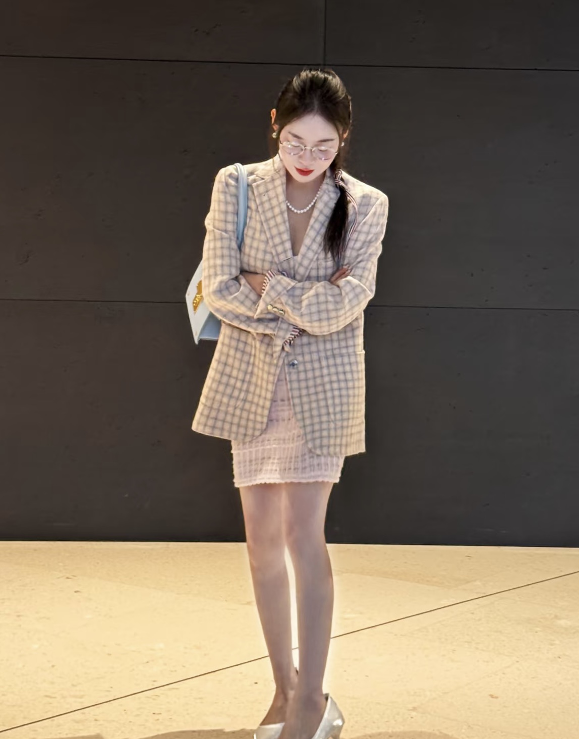 NO:684012,,,19860909,,,Women's clothing