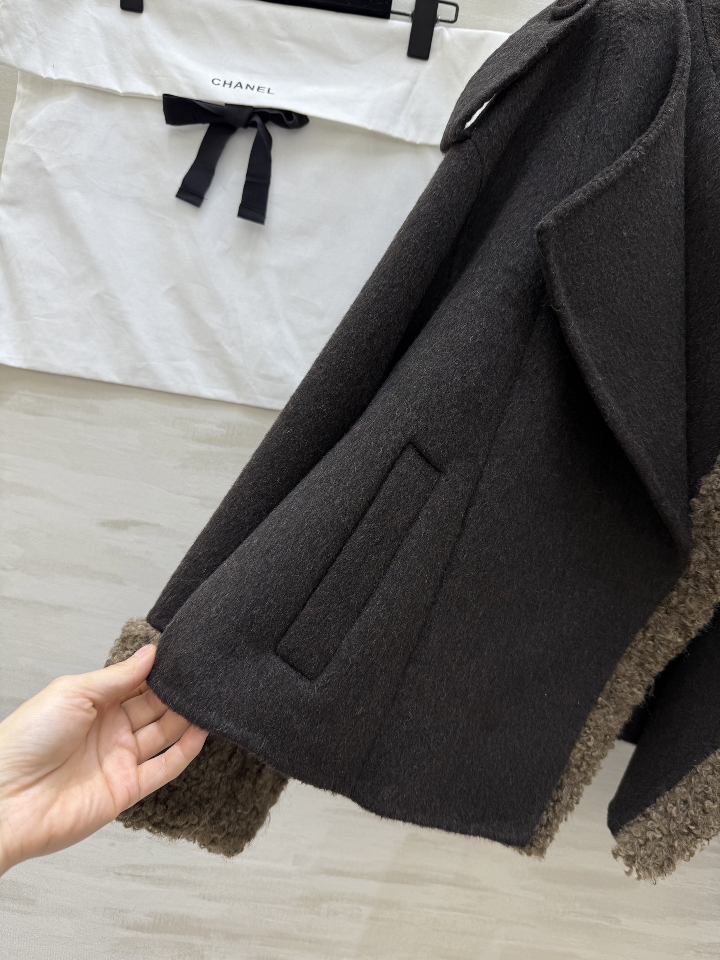 #Chane♡羊羔毛双面羊毛呢外套 高品质定制 现货首发size：S/M/L（s码肩宽：56，胸围：12