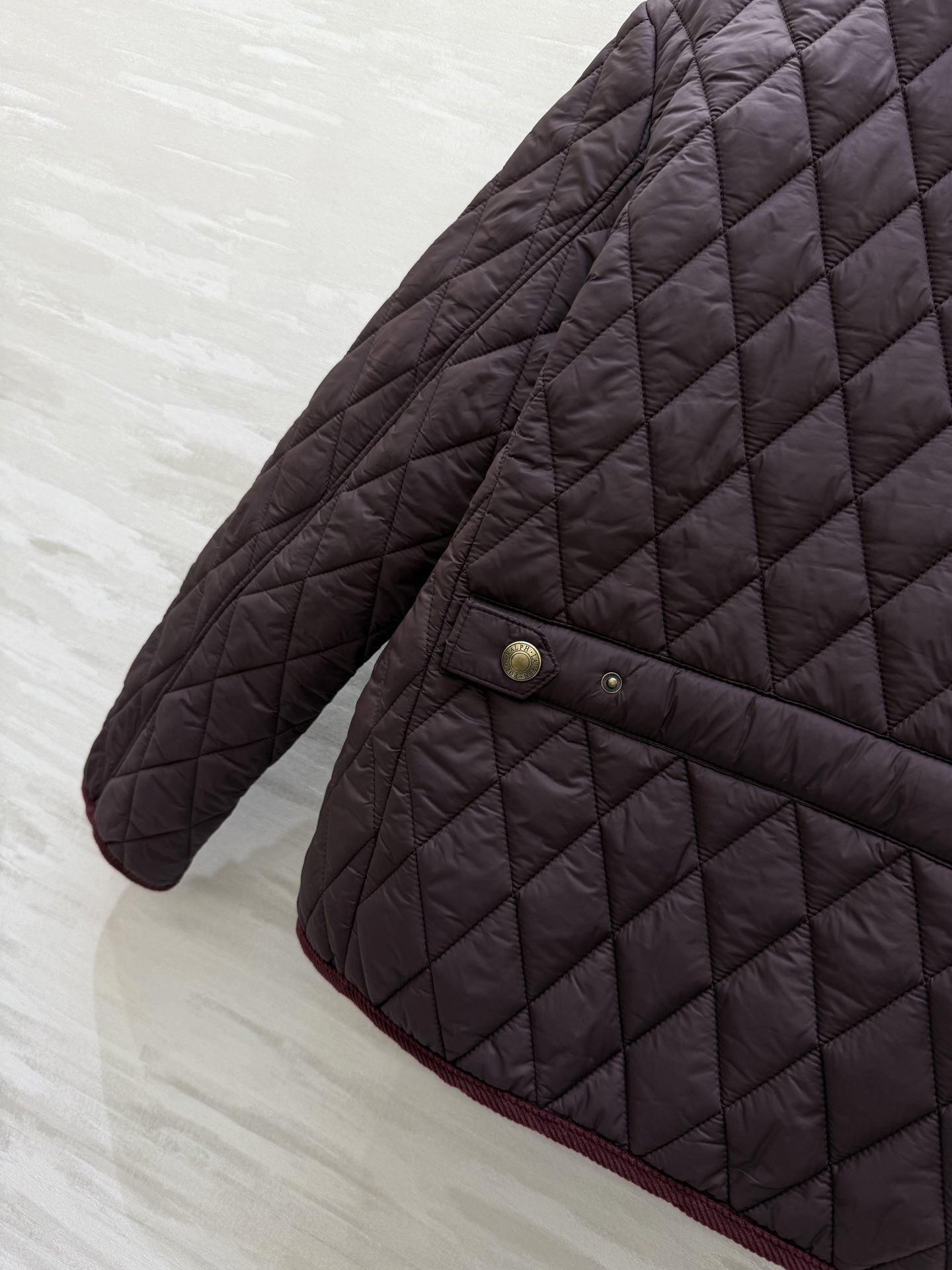 #拉夫劳伦紫标系列 菱格绗缝棉服外套 经典荾格纹＋绒面翻领 复古精致 金属纽扣点缀 细节满分！高品质 现