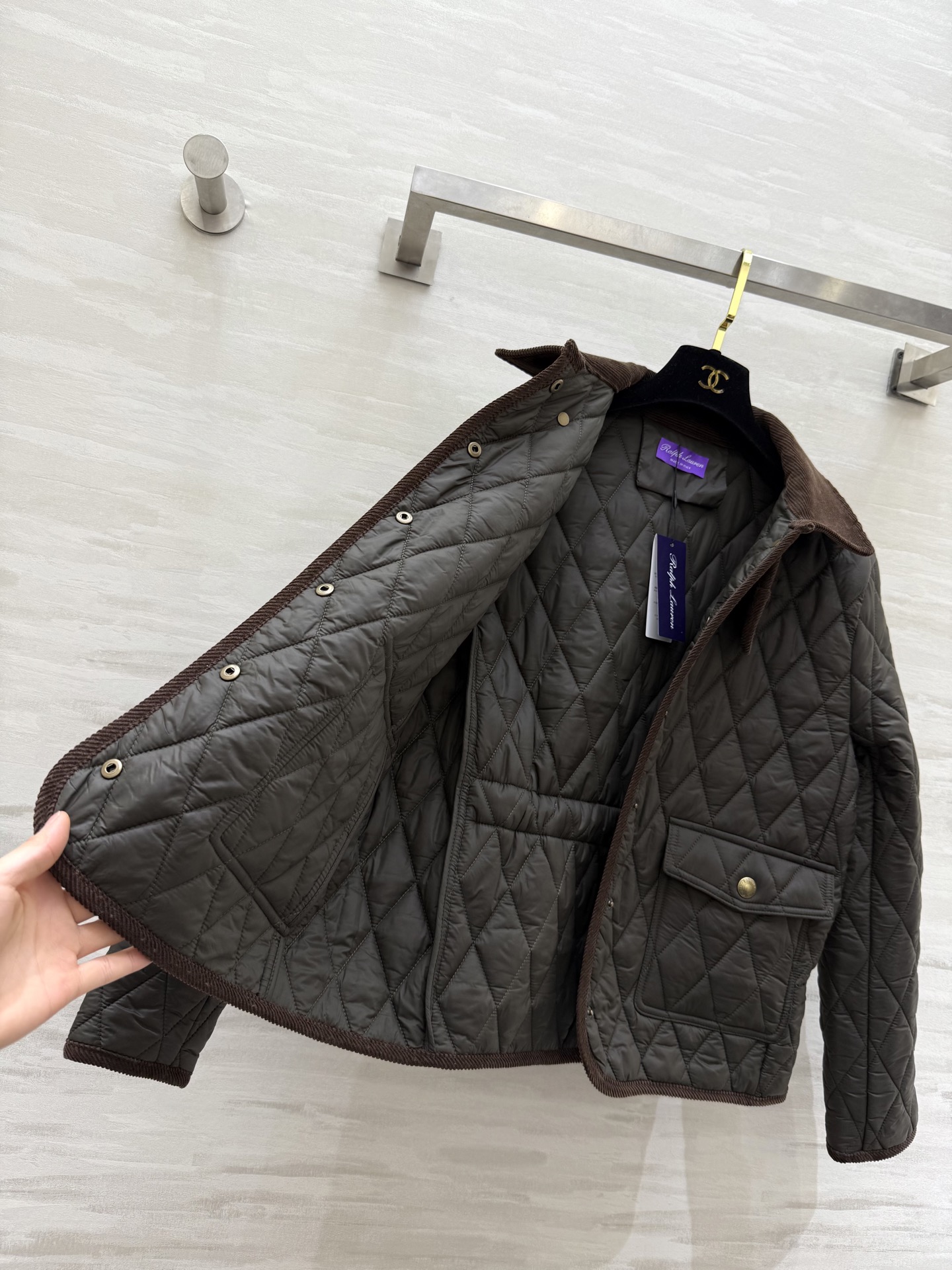 #拉夫劳伦紫标系列 菱格绗缝棉服外套 经典荾格纹＋绒面翻领 复古精致 金属纽扣点缀 细节满分！高品质 现