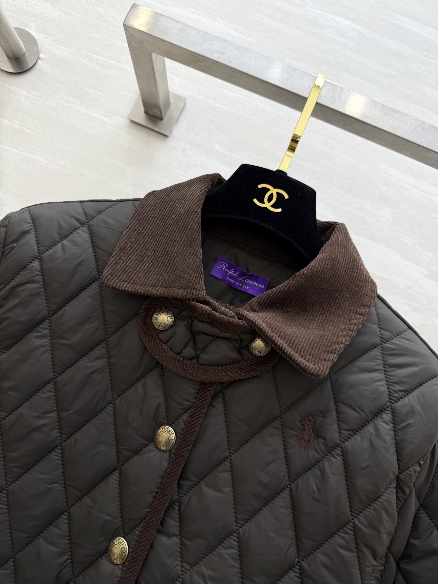 #拉夫劳伦紫标系列 菱格绗缝棉服外套 经典荾格纹＋绒面翻领 复古精致 金属纽扣点缀 细节满分！高品质 现