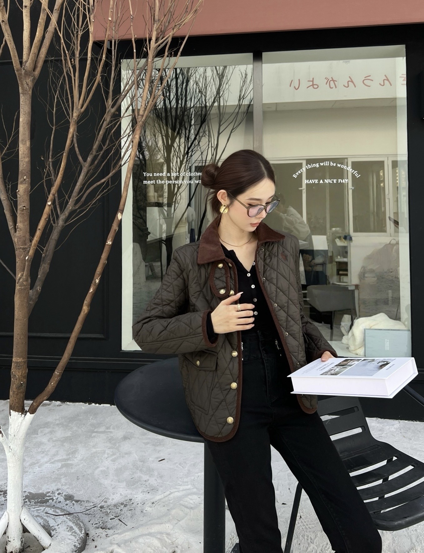 NO:684008,,,19860909,,,Women's clothing