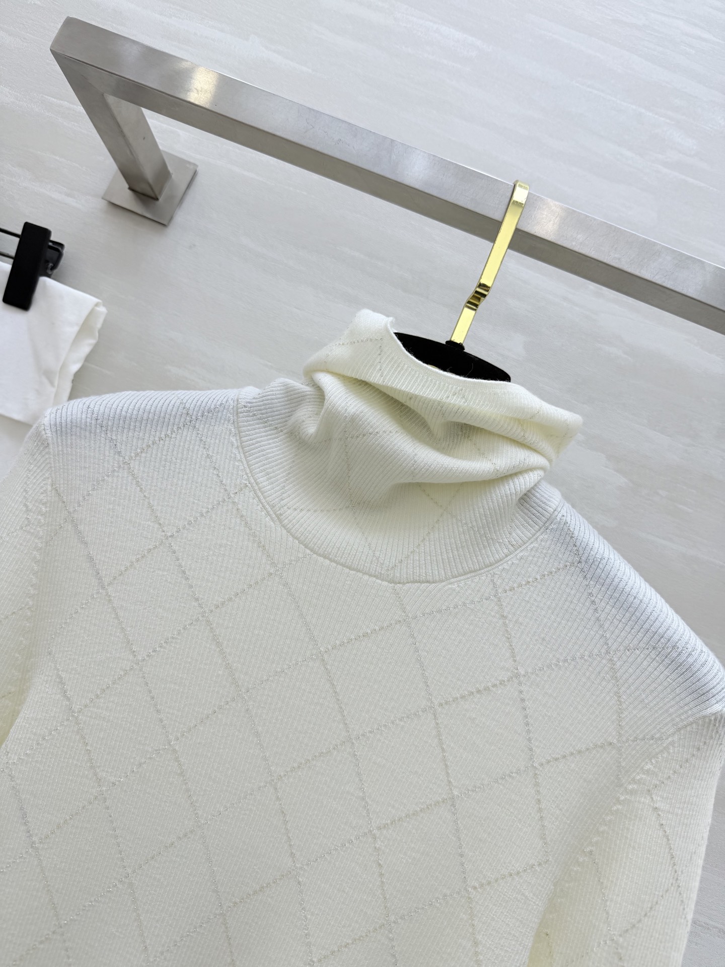 #Chane♡²⁵N 滑雪系列 高领长袖打底 原版定制纱线 采用18针挂毛工艺 织物里添加超细金银丝 才