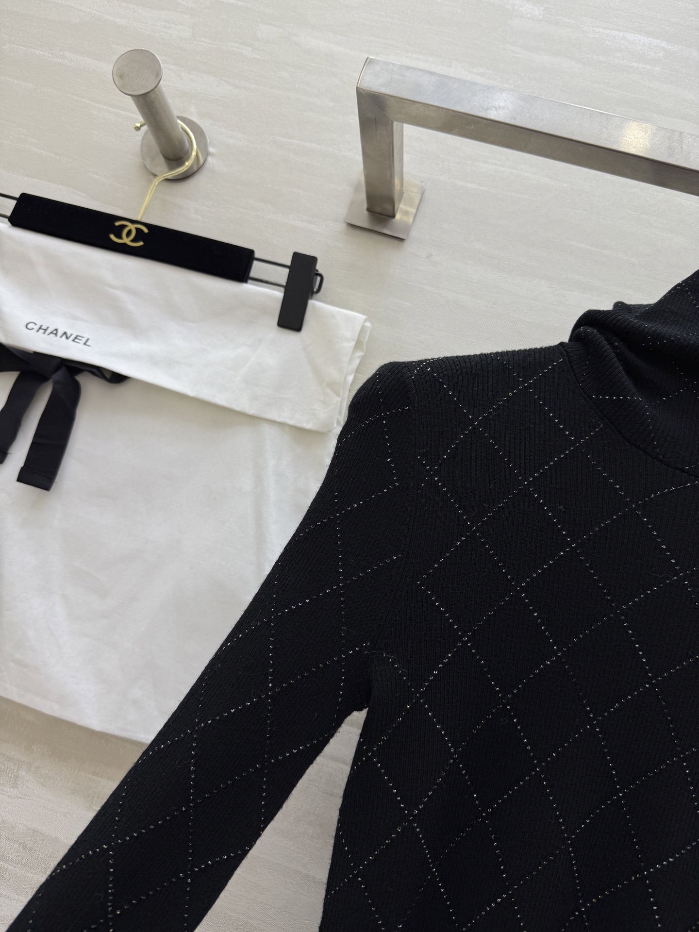 #Chane♡²⁵N 滑雪系列 高领长袖打底 原版定制纱线 采用18针挂毛工艺 织物里添加超细金银丝 才