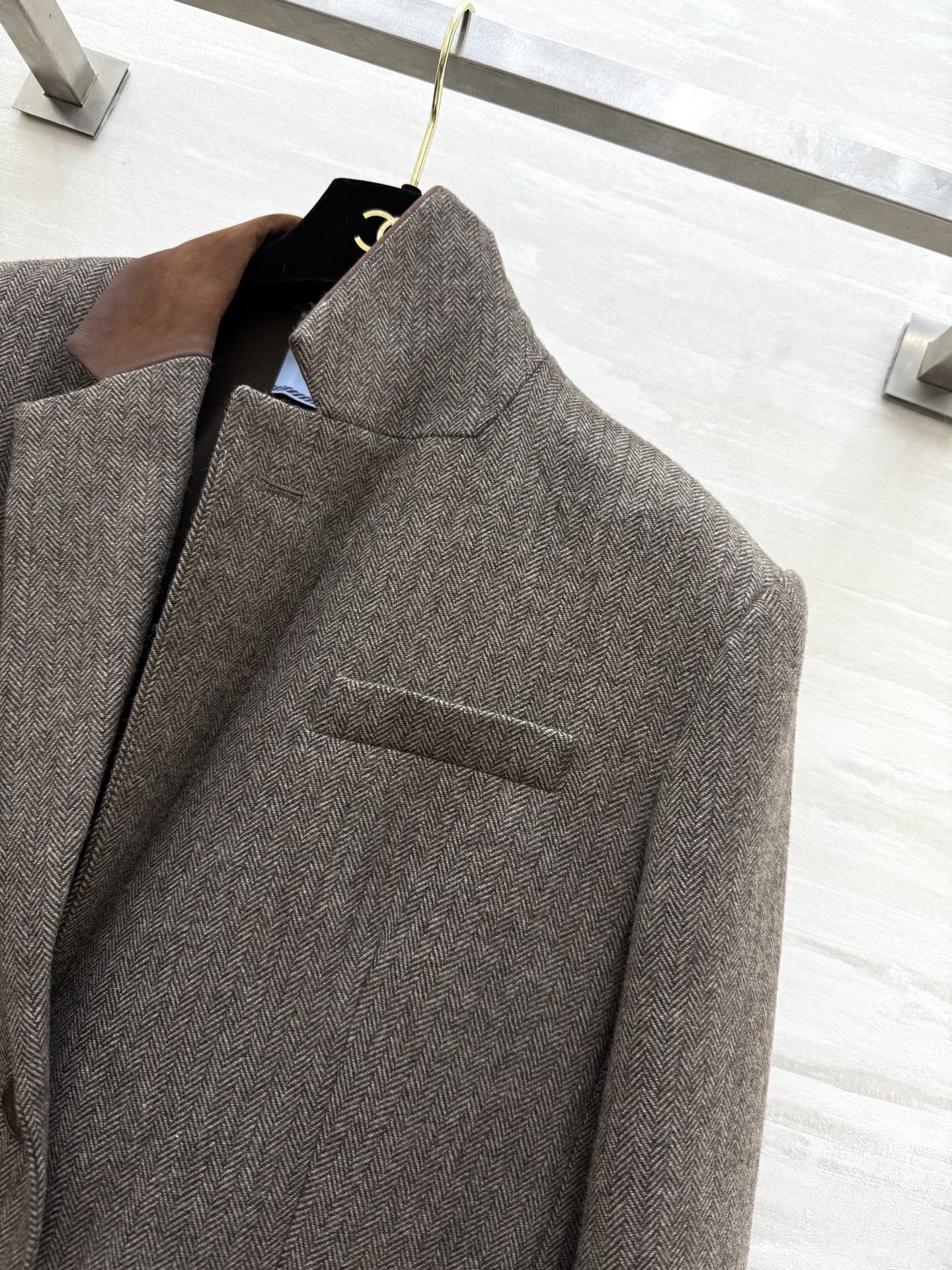 #Prad♡²⁶新款 羊毛混纺人字纹西装外套 微H直筒版型简约大气 高品质定制 现货首发size：S/M