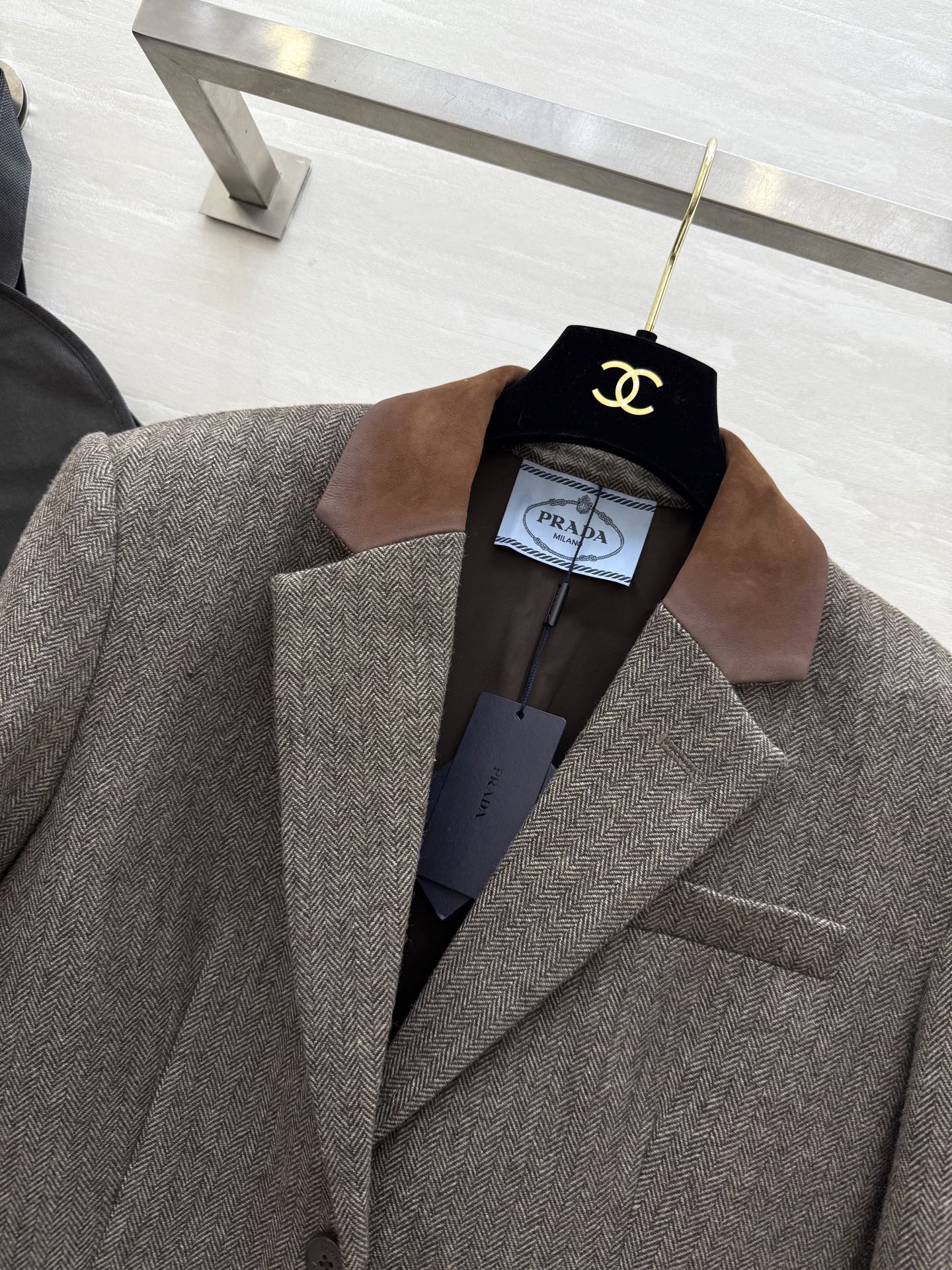 #Prad♡²⁶新款 羊毛混纺人字纹西装外套 微H直筒版型简约大气 高品质定制 现货首发size：S/M