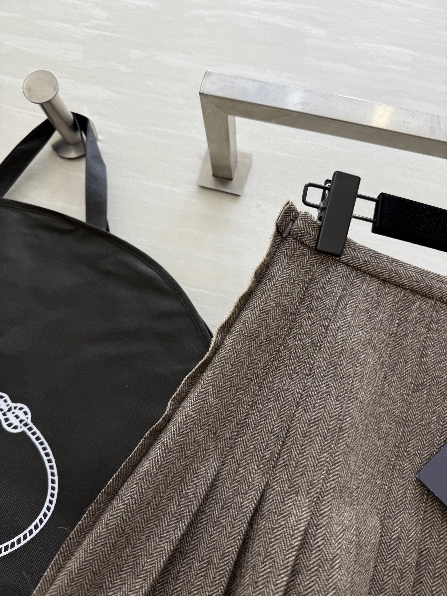 #Prad♡²⁶新款 羊毛混纺人字纹百褶半裙 高品质定制 现货首发size：S/M/L（s码腰围：66，