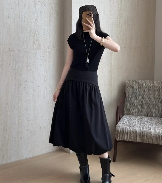 #Moncle²⁶新款 花苞式半身裙 高品质定制 现货首发size：26/27/28/29/30（26码