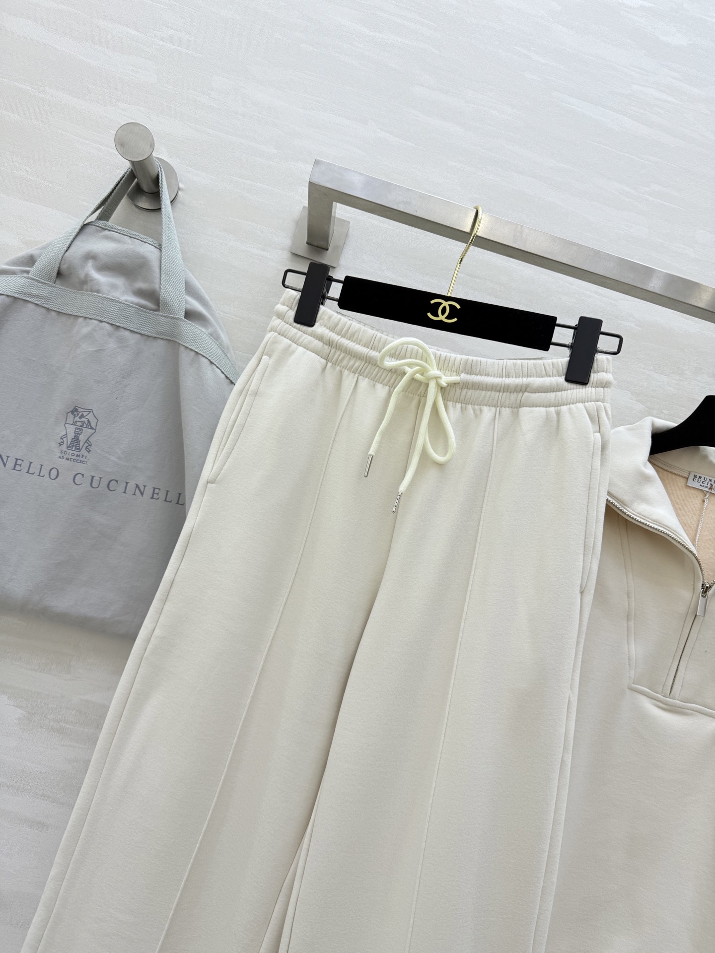 Brunello Cucinell♡拉链卫衣套装 简约宽松设计 棉质面料 柔软舒适 适合日常或休闲场合穿