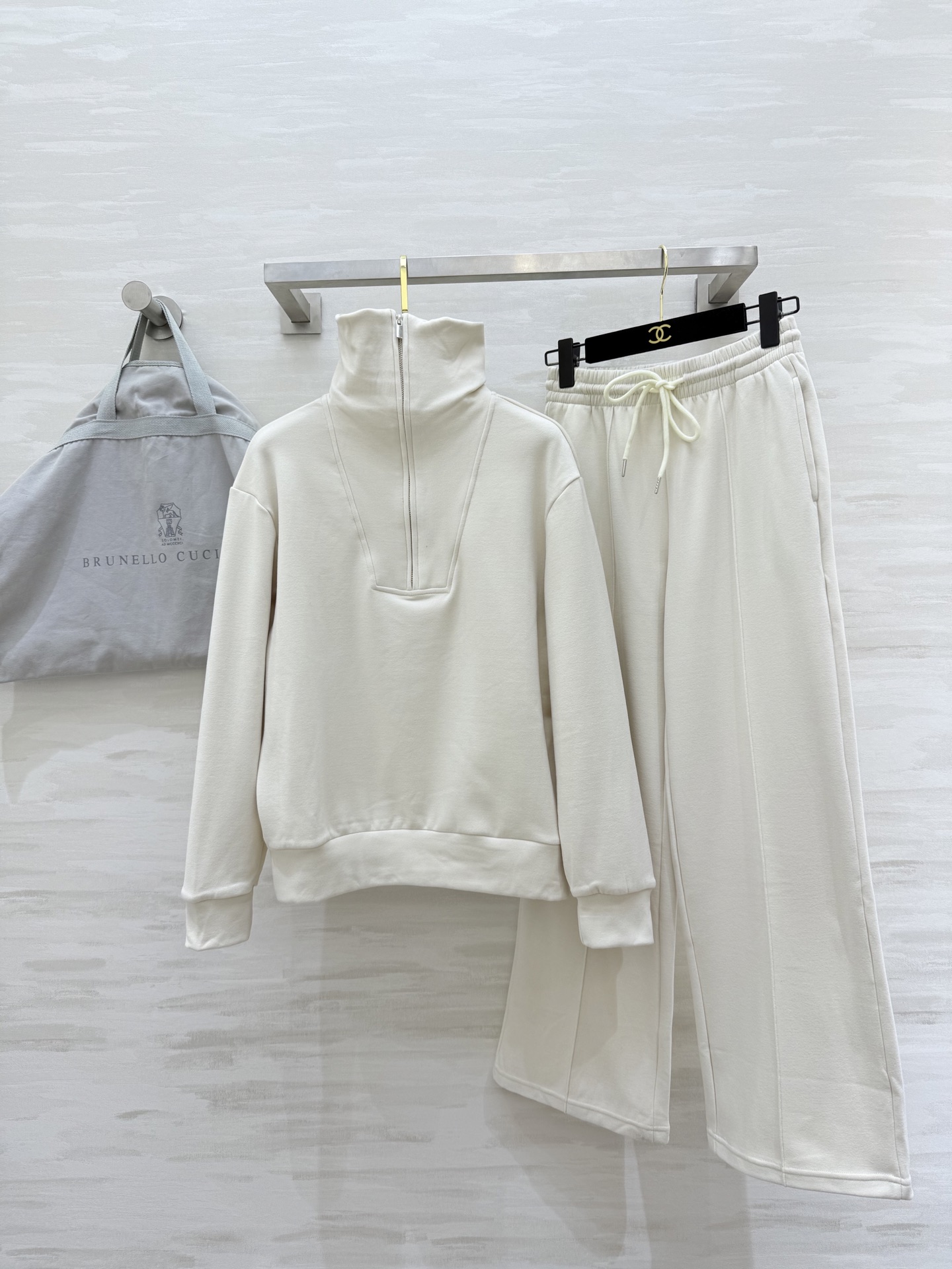 Brunello Cucinell♡拉链卫衣套装 简约宽松设计 棉质面料 柔软舒适 适合日常或休闲场合穿