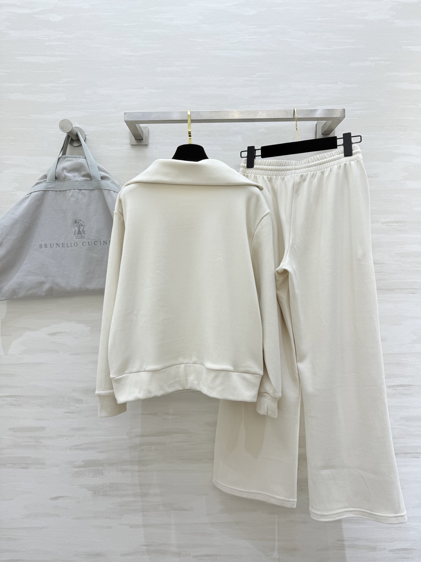 Brunello Cucinell♡拉链卫衣套装 简约宽松设计 棉质面料 柔软舒适 适合日常或休闲场合穿
