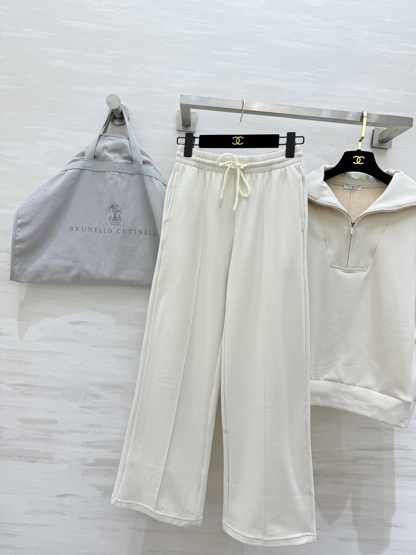 Brunello Cucinell♡拉链卫衣套装 简约宽松设计 棉质面料 柔软舒适 适合日常或休闲场合穿