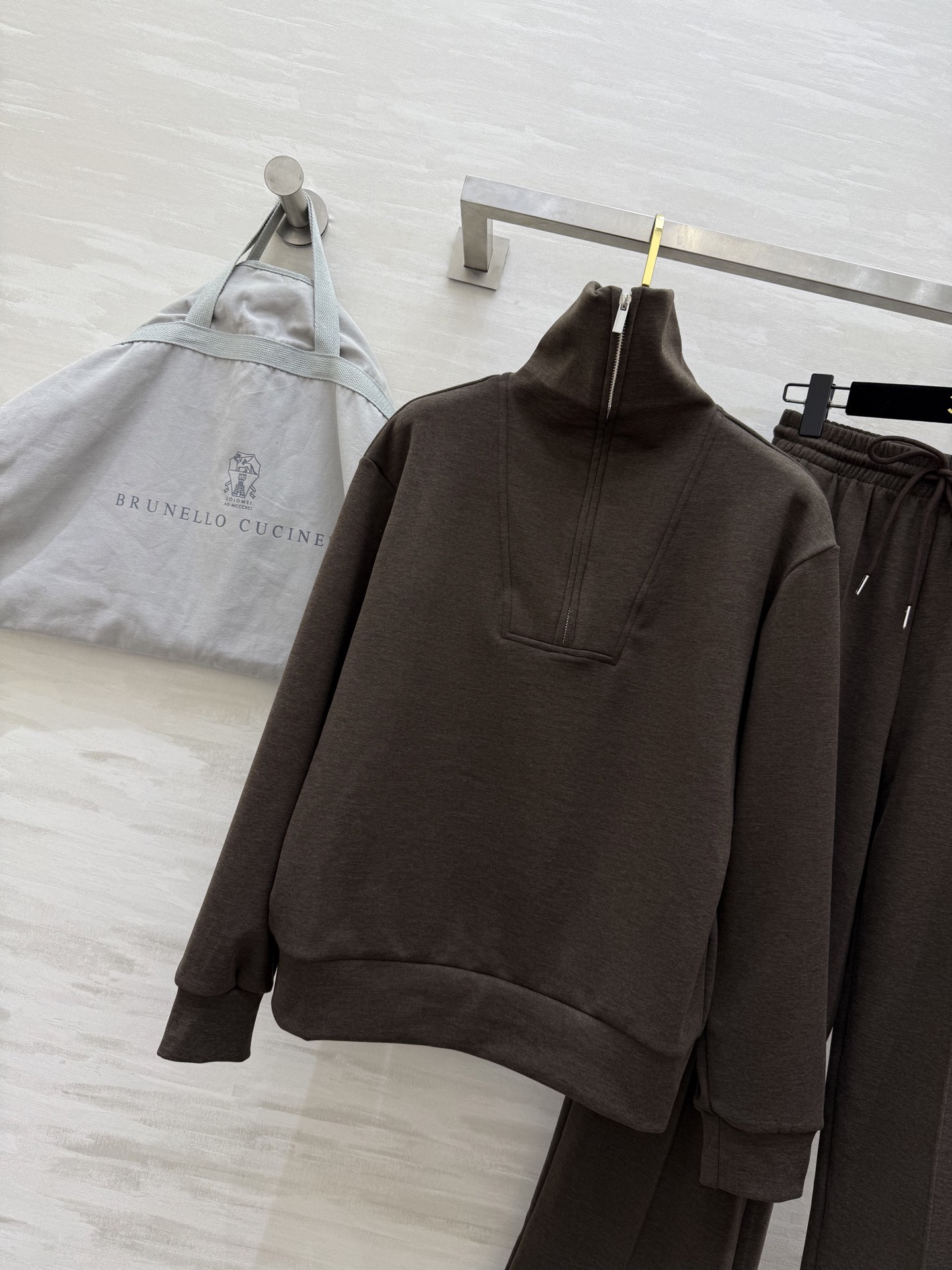 Brunello Cucinell♡拉链卫衣套装 简约宽松设计 棉质面料 柔软舒适 适合日常或休闲场合穿