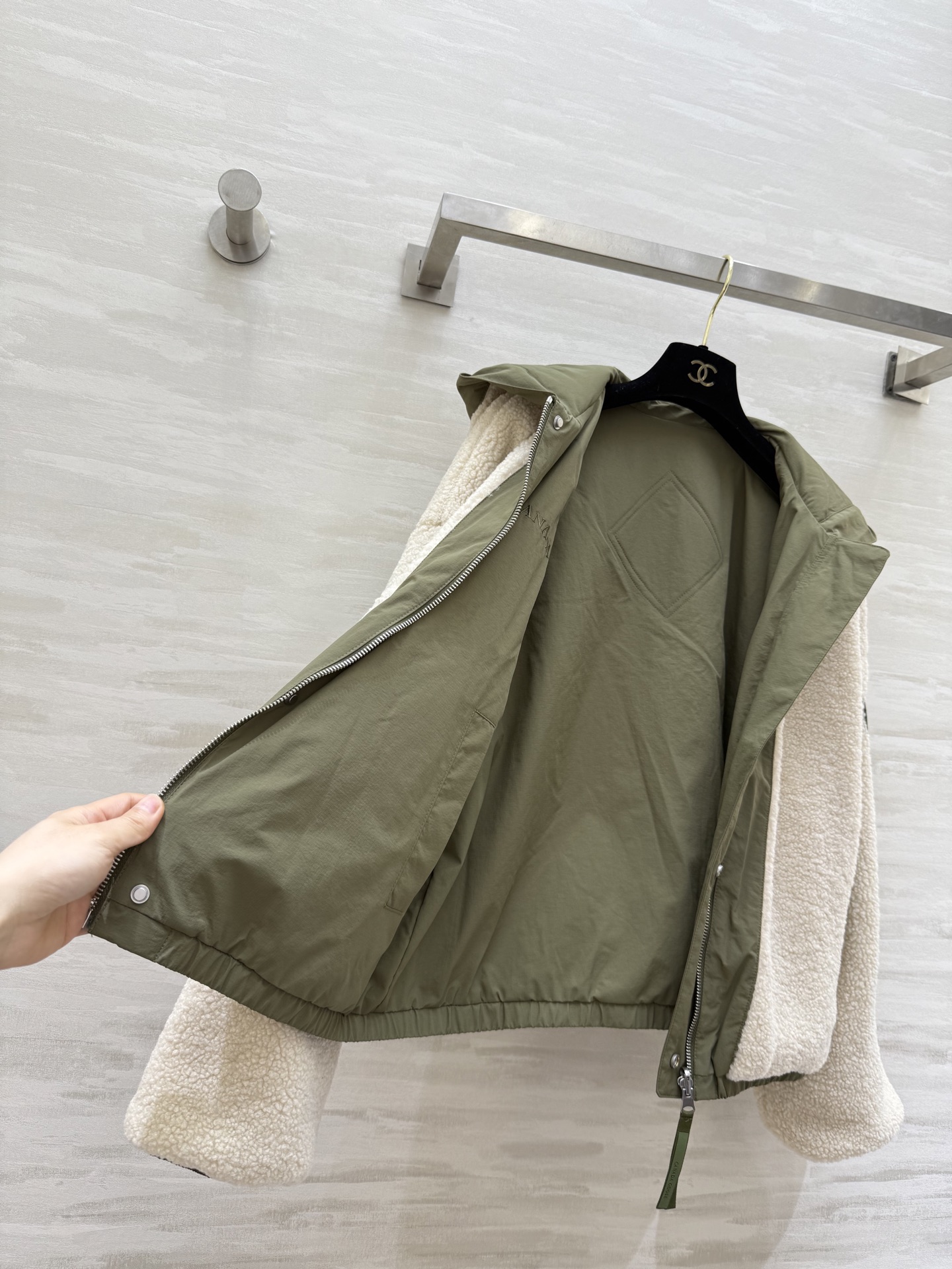 Canada Goose 女士新款 Alberni双面抓绒夹克✔️ 一面一风格，轻松反转不同场景✔️ 告