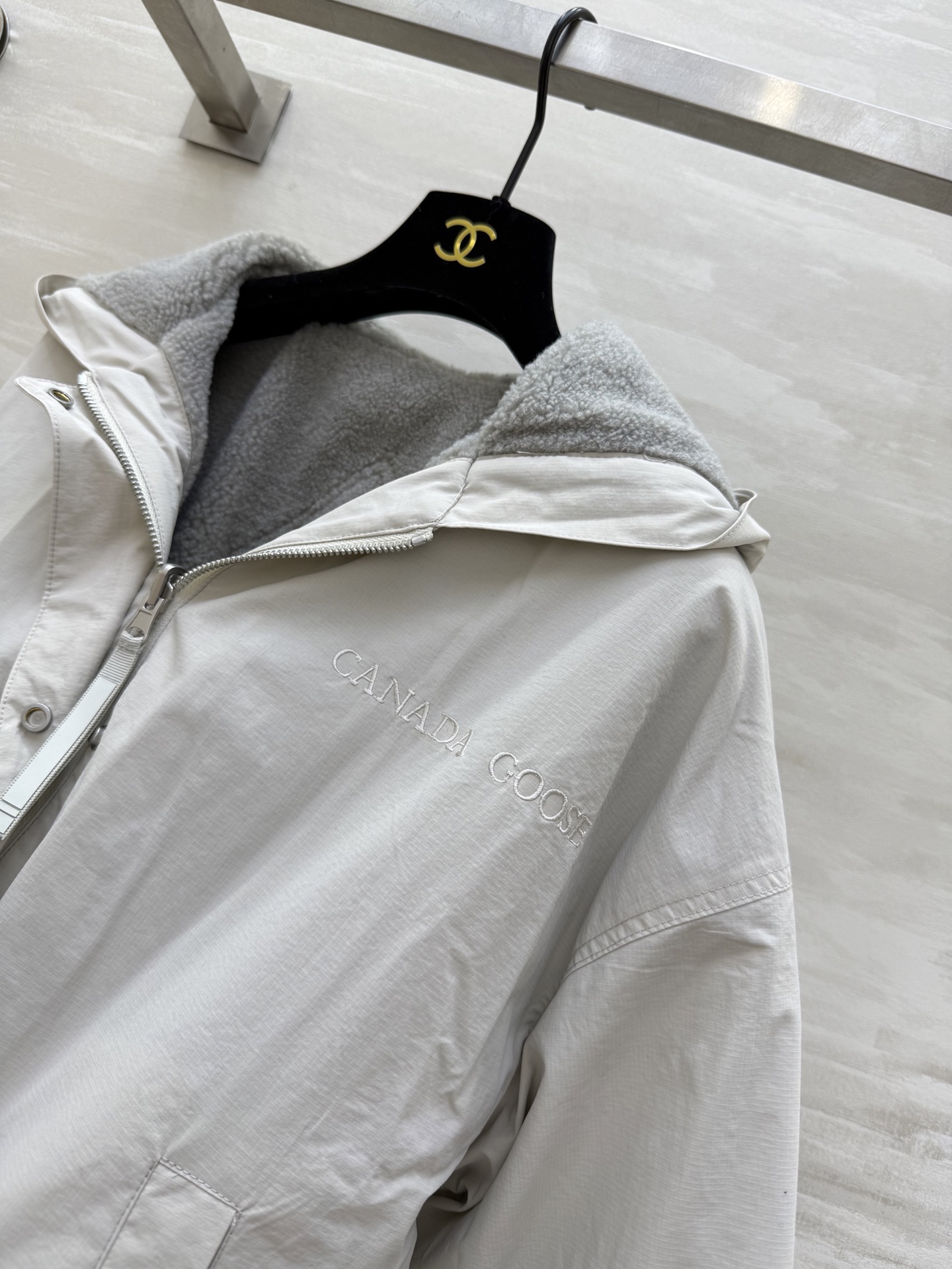 Canada Goose 女士新款 Alberni双面抓绒夹克✔️ 一面一风格，轻松反转不同场景✔️ 告