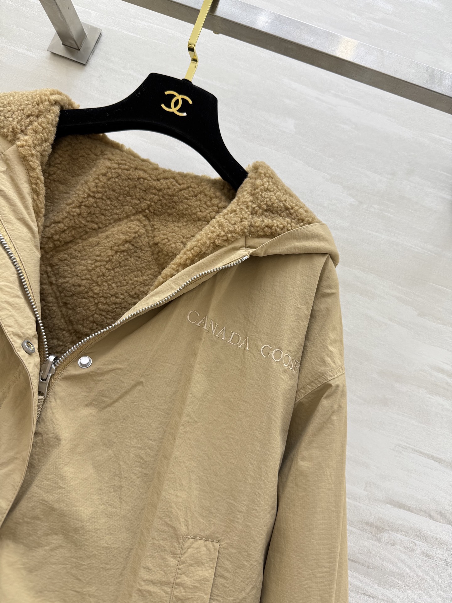 Canada Goose 女士新款 Alberni双面抓绒夹克✔️ 一面一风格，轻松反转不同场景✔️ 告