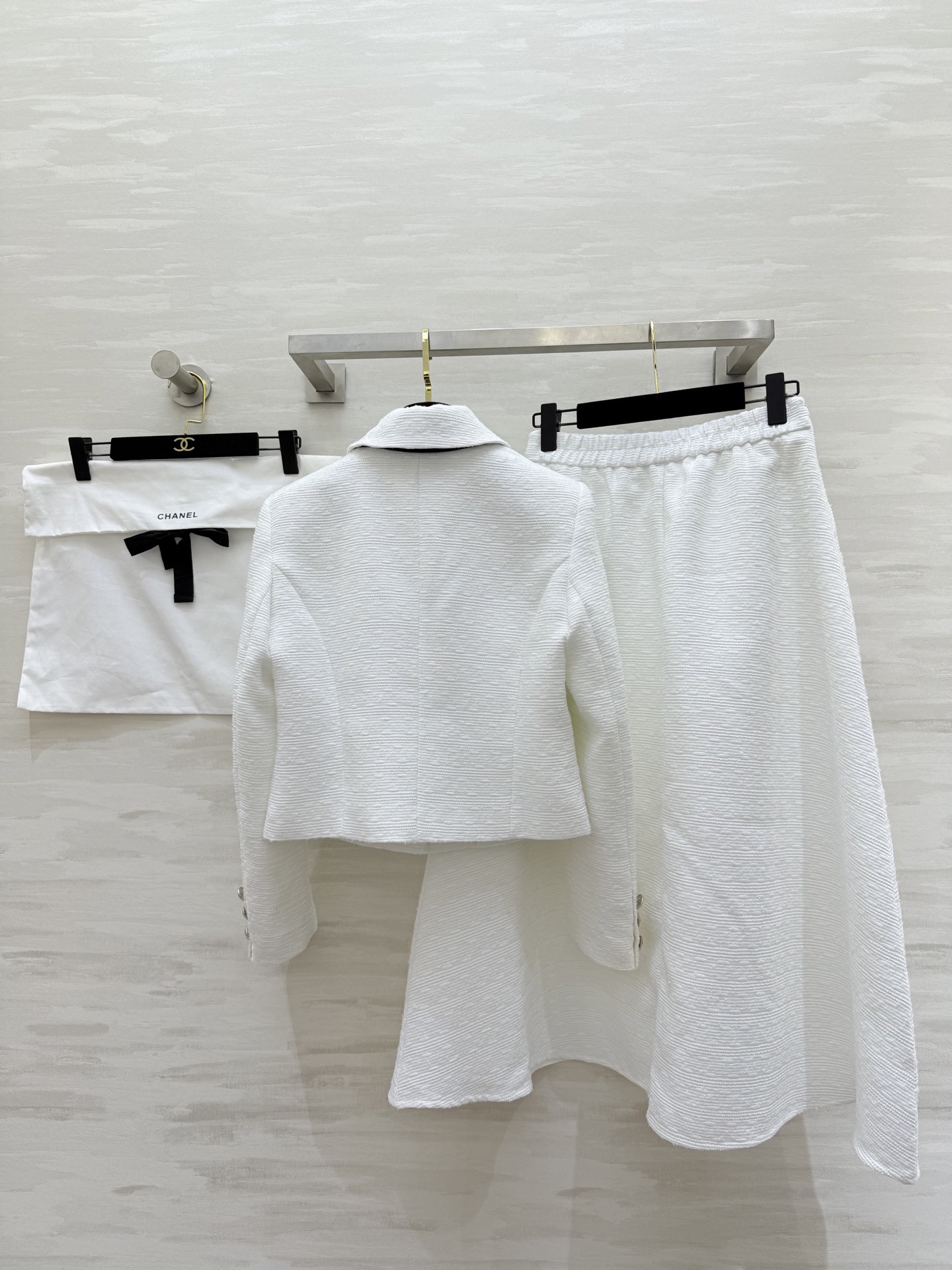 #Chane♡早春新款 千金名媛套装 短款外套+高腰半身裙 经典黑白配色 优雅复古气质满分 外套翻领设计