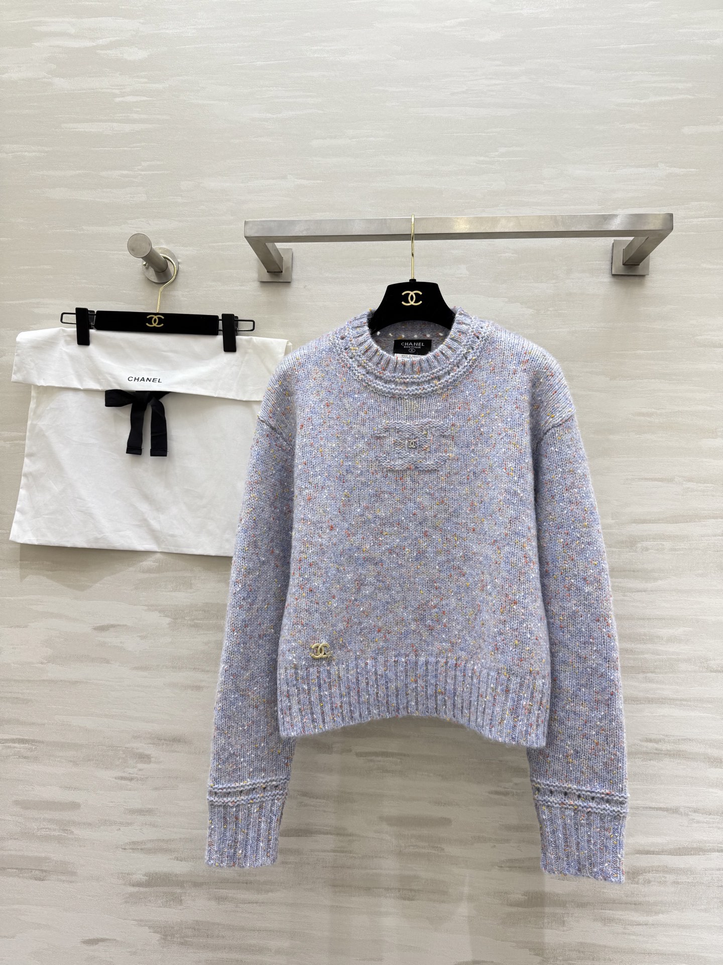 NO:686220,#Chane new cashmere pullover sweater, high quality customization, ready for sale, size 36/38/40 (size 38, shoulder width 50, chest 96, length 55),,chanel,sweaters,19860909#Chane新款 羊绒套头毛衣 高品质定制 现货首发size36/38/40（38码肩宽50,胸围96,衣长55）,,chanel,sweaters,,Women's clothing