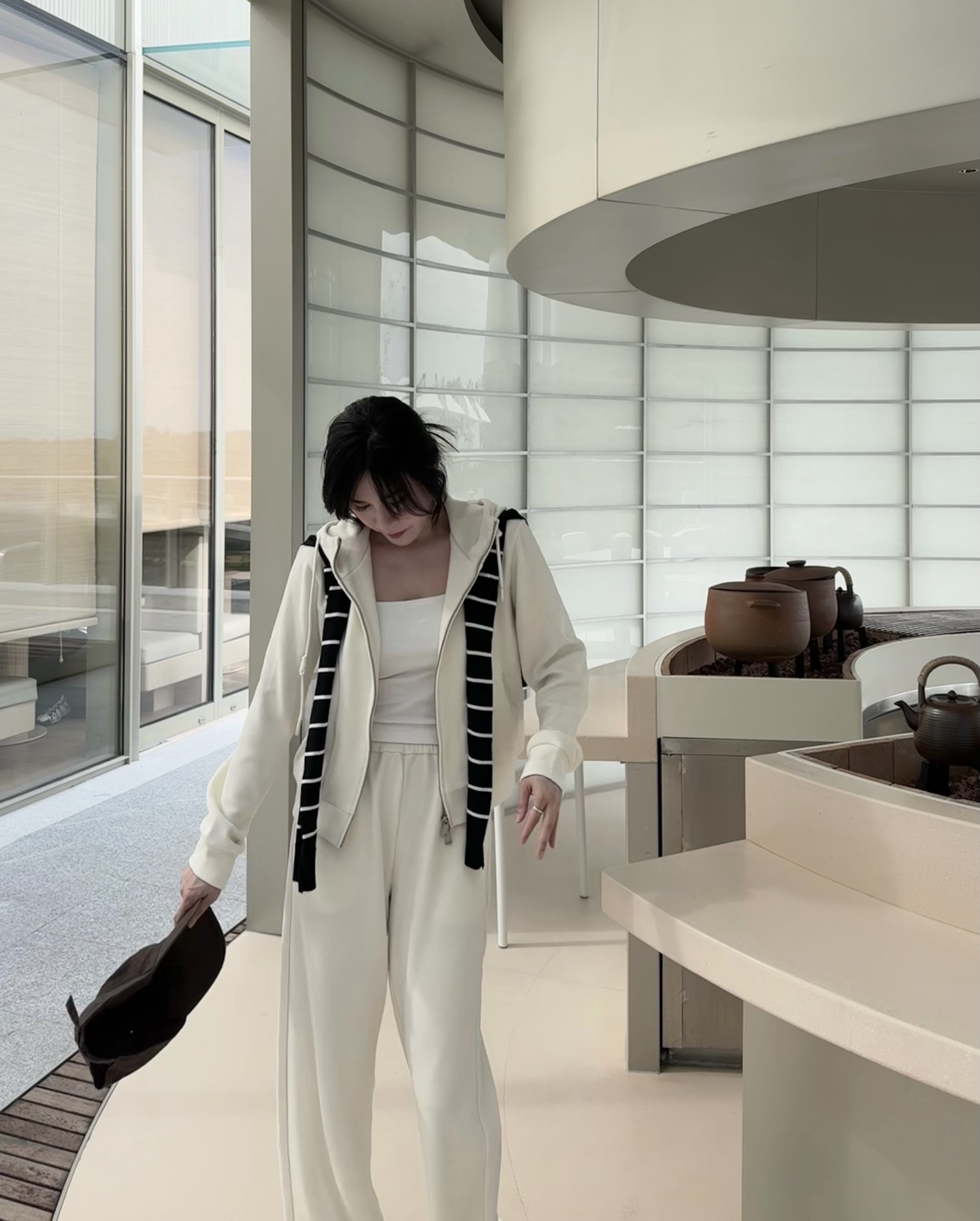 NO:687159,,,19860909,,,Women's clothing