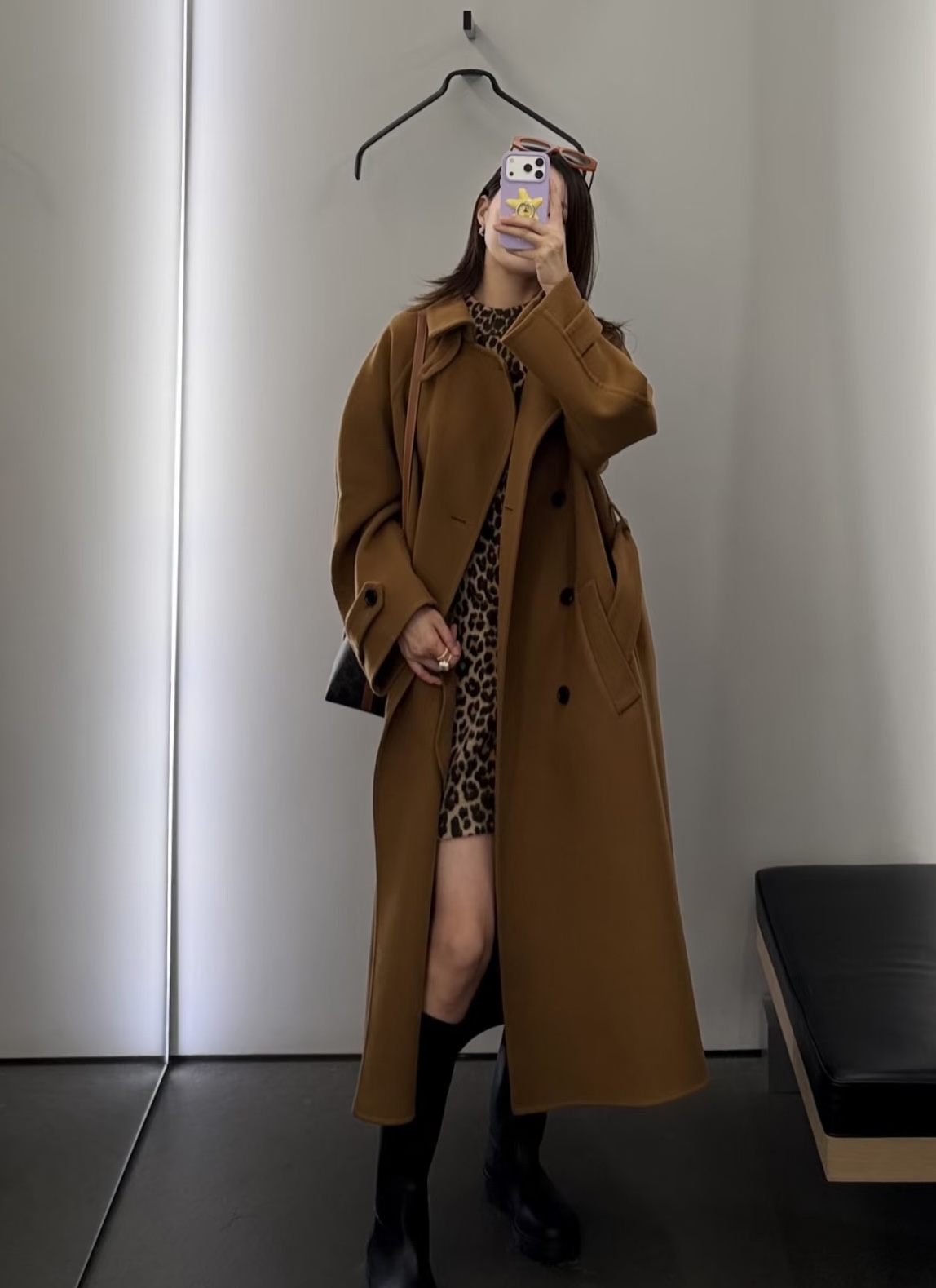 NO:687173,,,19860909,,,Women's clothing