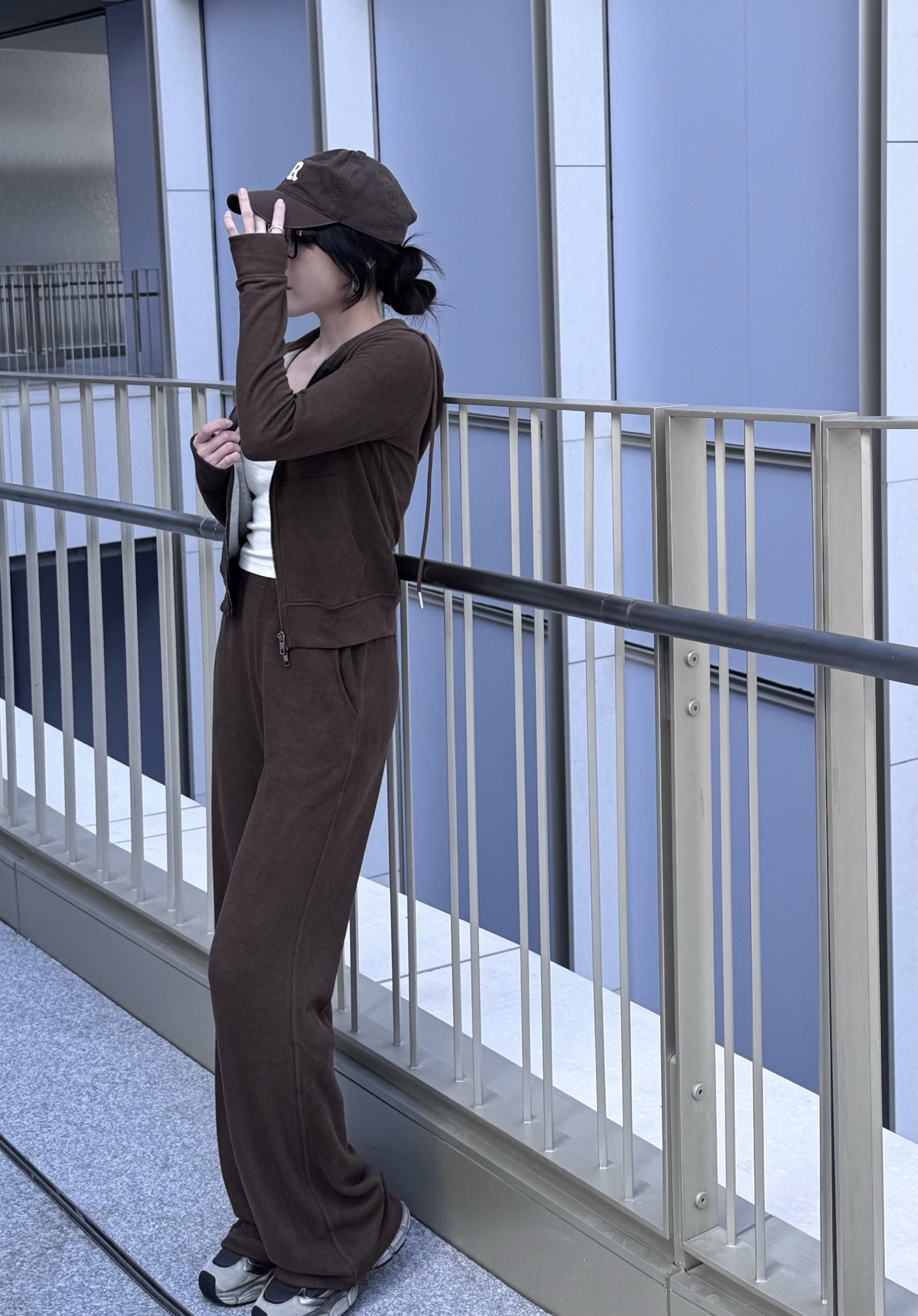 NO:687450,,,19860909,,,Women's clothing