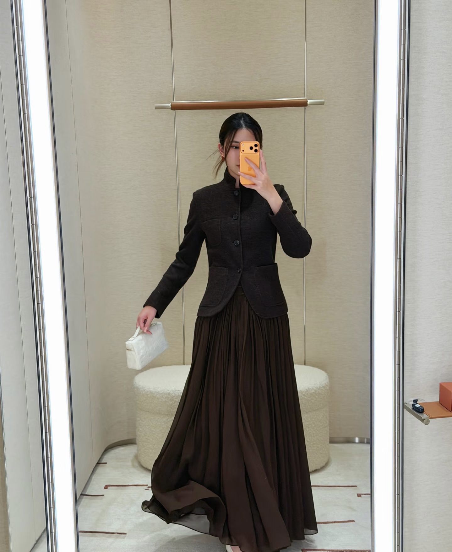 NO:687479,,,19860909,,,Women's clothing