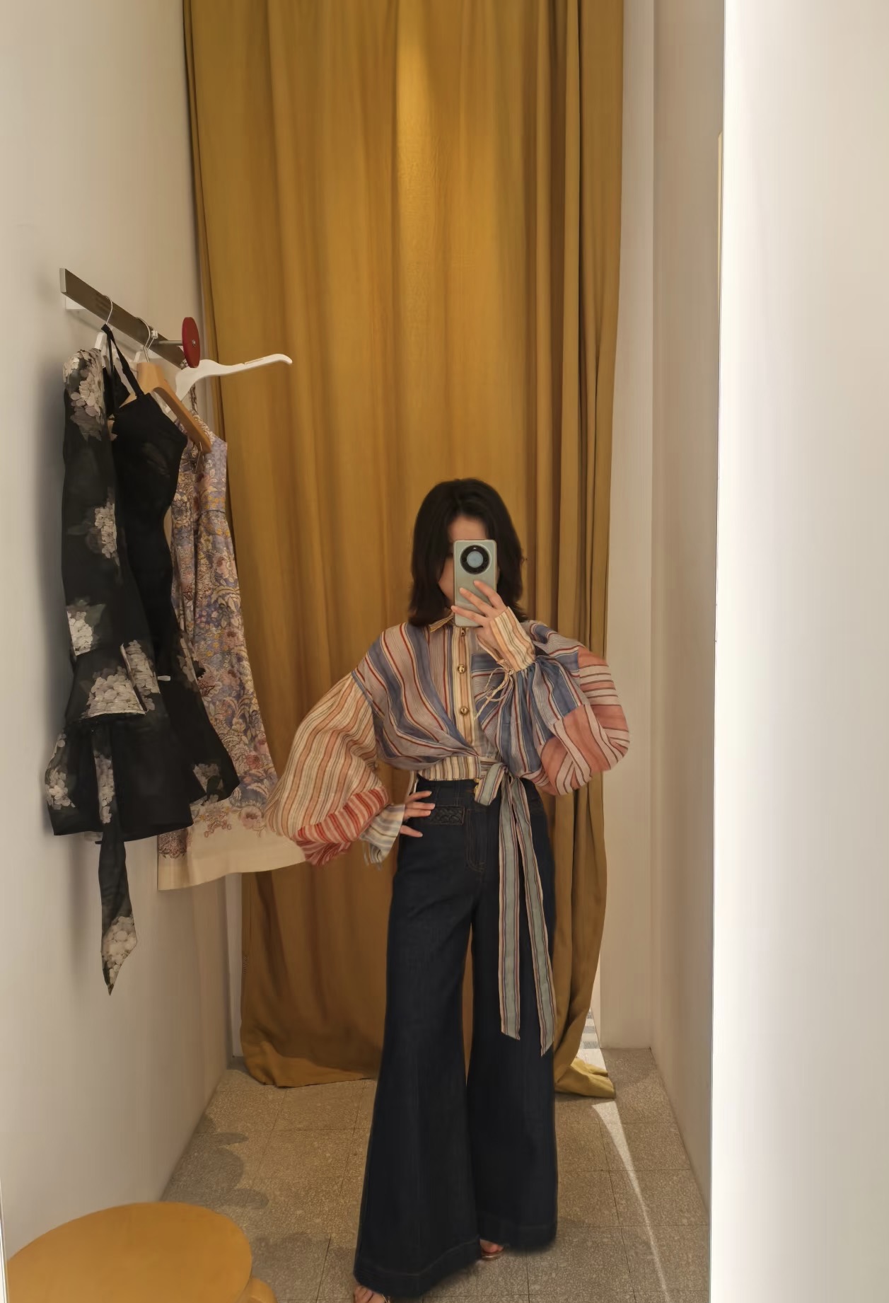 NO:687474,,,19860909,,,Women's clothing