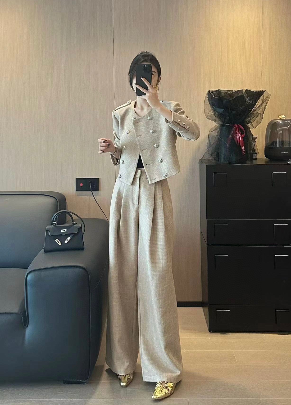 NO:687492,,,19860909,,,Women's clothing