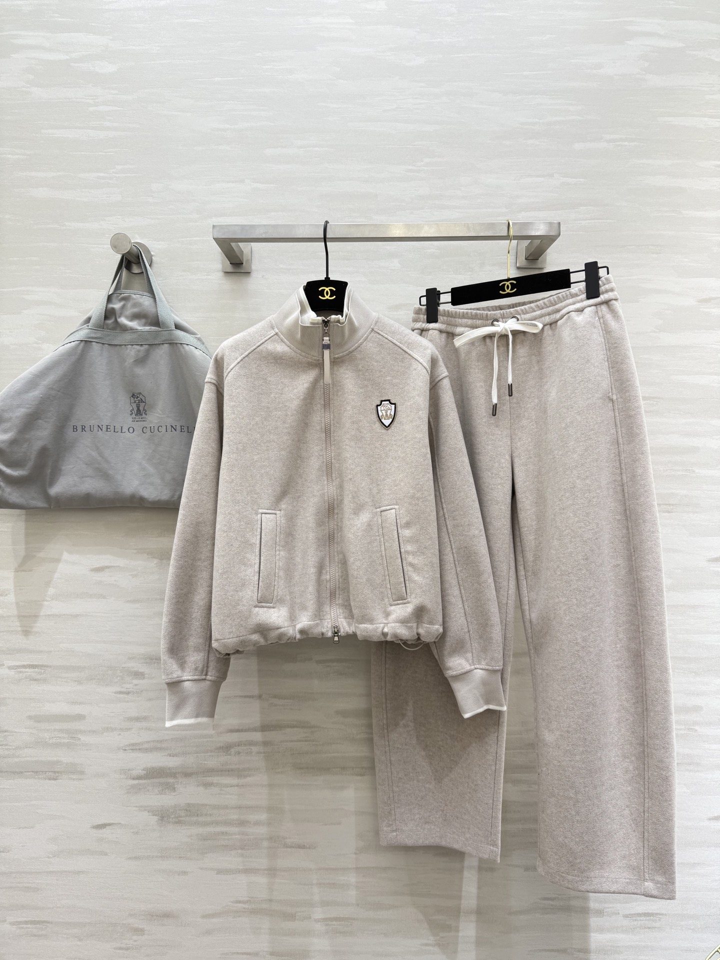 NO:689715,#Brunello Cucinell New Minimalist Old Money Style Casual Suit Sold Separately High-Quality Customized Available in stock first size S/M/L (S size coat shoulder width 48, bust 116, length 55, pants waist 66, hip 102, trouser length 97) Jackets, pants., women's clothing, brunello cucinelli, jackets & coats,19860909#Brunello Cucinell新款 极简主义老钱风休闲套装 分开发售 高品质定制 现货首发sizeS/M/L（s码外套肩宽48,胸围116,衣长55,裤子腰围66,臀围102,裤长97）外套,裤子.,女装,brunello cucinelli,jackets & coats,,Women's clothing