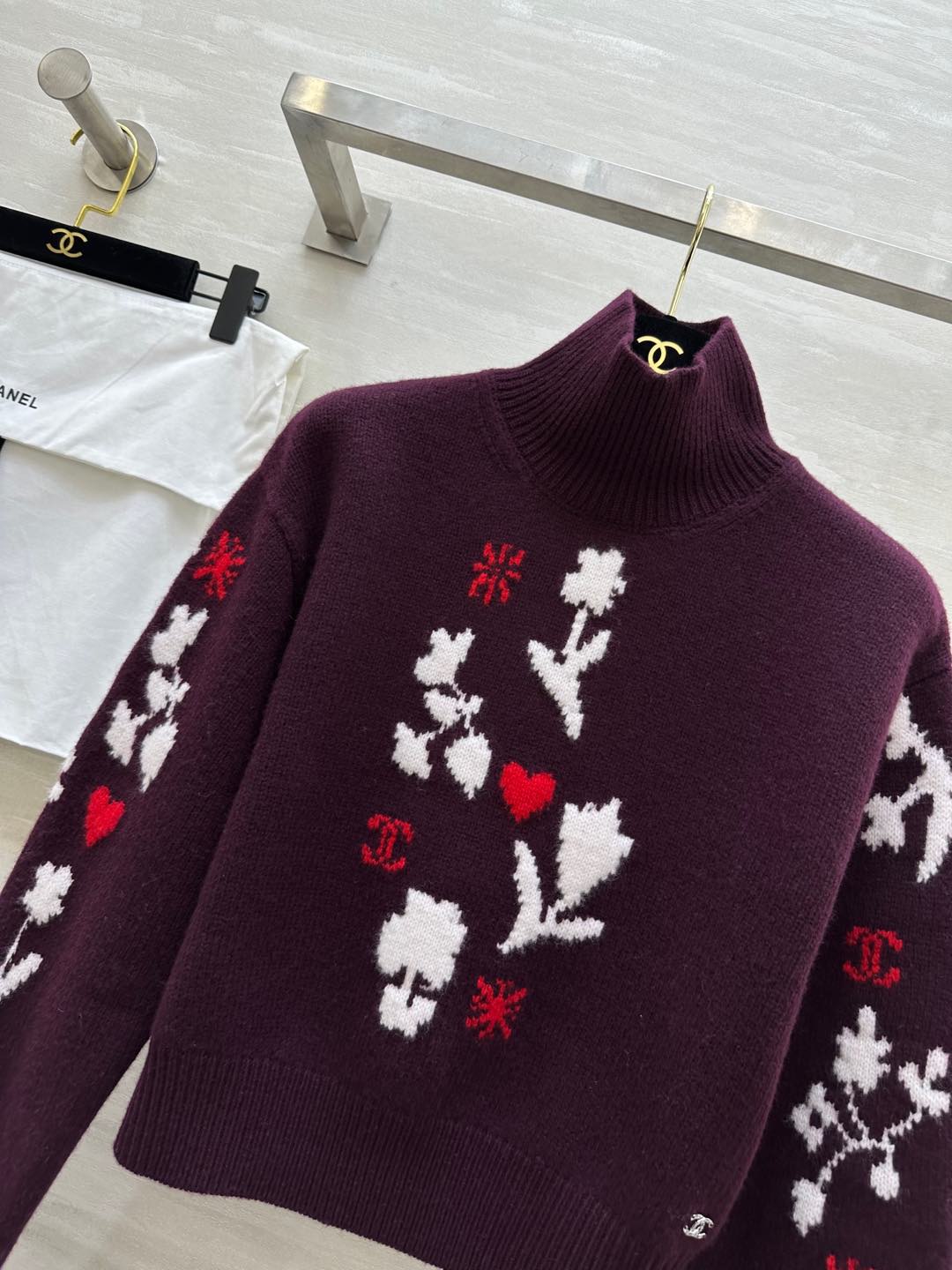 #Chane♡滑雪系列 高领花朵毛衣 羊绒桑蚕丝 保证手感和上身舒适度 圣诞新年配色 原版开发 高品质定