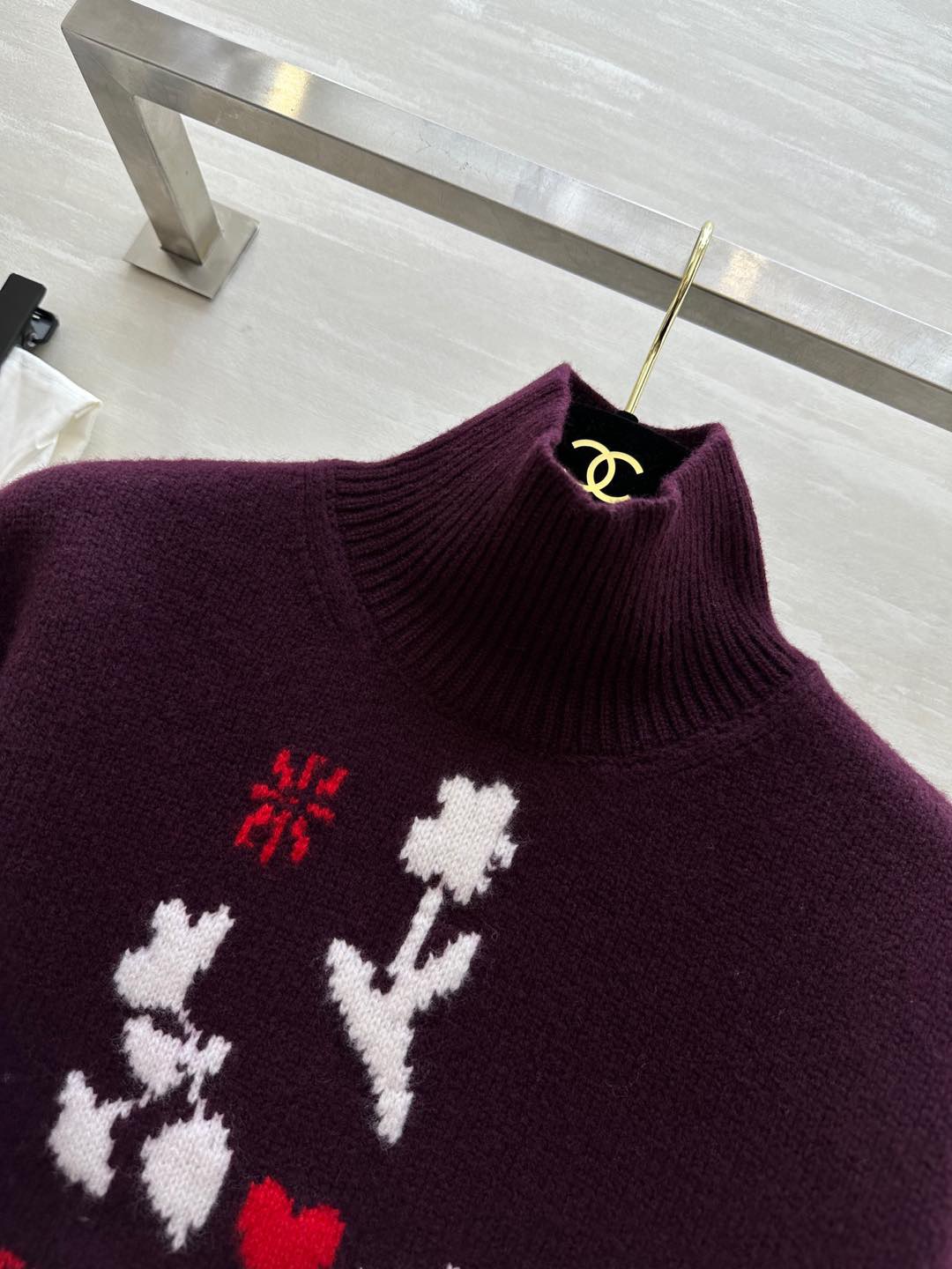 #Chane♡滑雪系列 高领花朵毛衣 羊绒桑蚕丝 保证手感和上身舒适度 圣诞新年配色 原版开发 高品质定