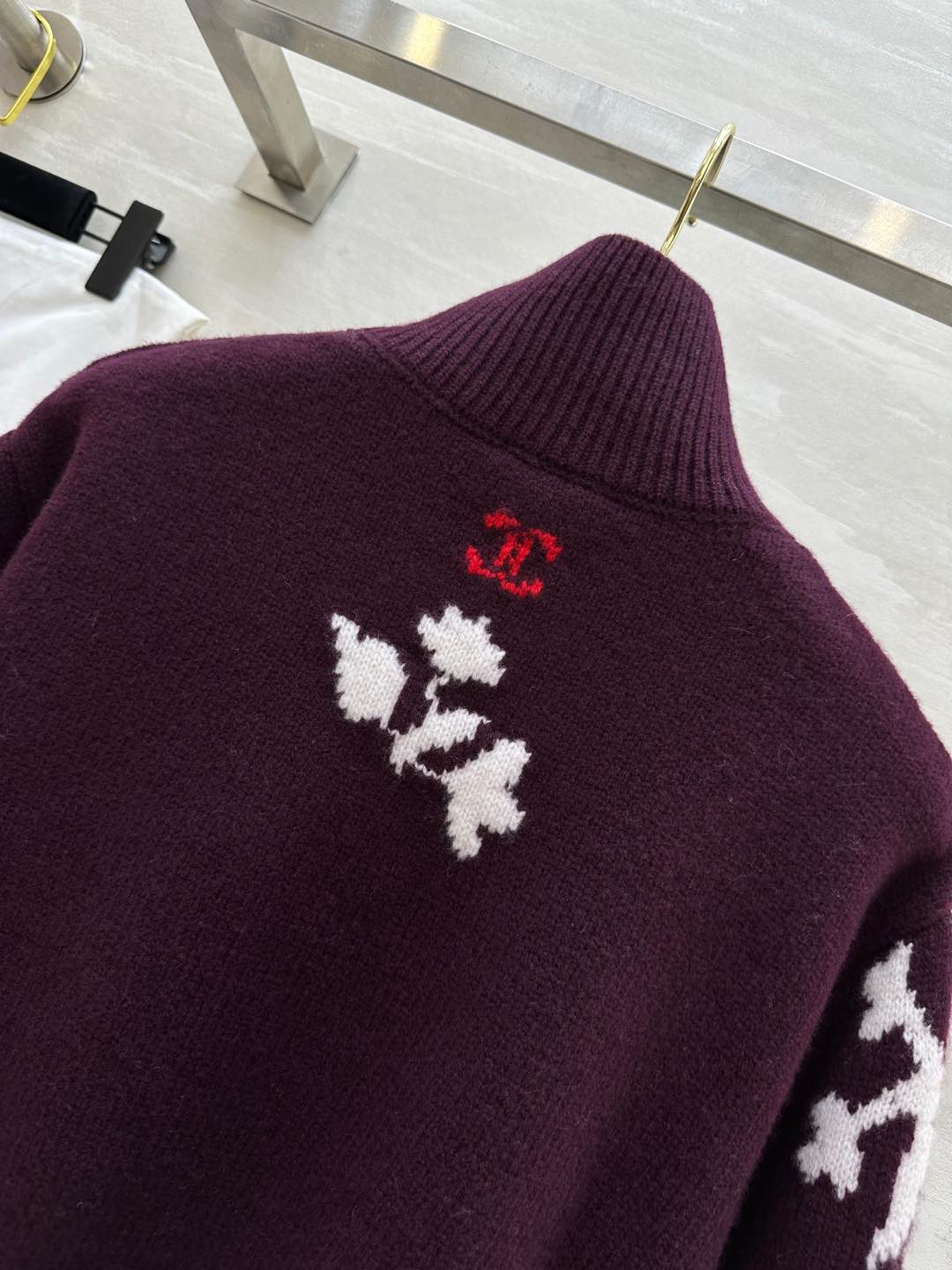 #Chane♡滑雪系列 高领花朵毛衣 羊绒桑蚕丝 保证手感和上身舒适度 圣诞新年配色 原版开发 高品质定