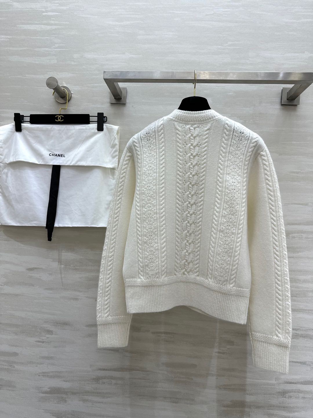 #Chane♡滑雪🏂🏻系列 锁链圆领长袖毛衣 羊绒混搭桑蚕丝 手感舒适度并存 原版开发 高品质 现货首发