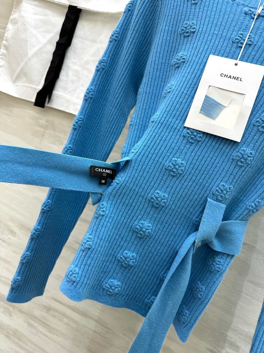 #Chane♡花朵浮雕腰带长袖毛衣 Jennie同款 羊绒+特种纱线 原版开发 高品质 现货首发size
