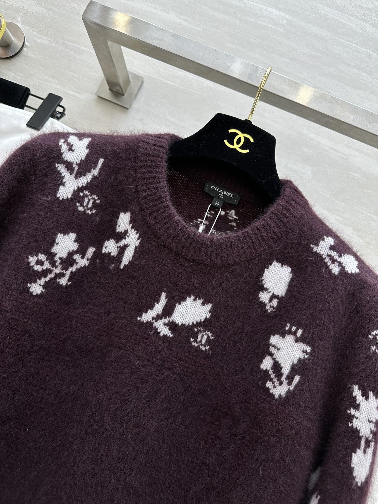 #Chane♡滑雪⛷️系列 花朵圆领长袖上衣 原版开发定制纱线🧶 羊绒桑蚕丝质地细腻柔软 高品质 现货首