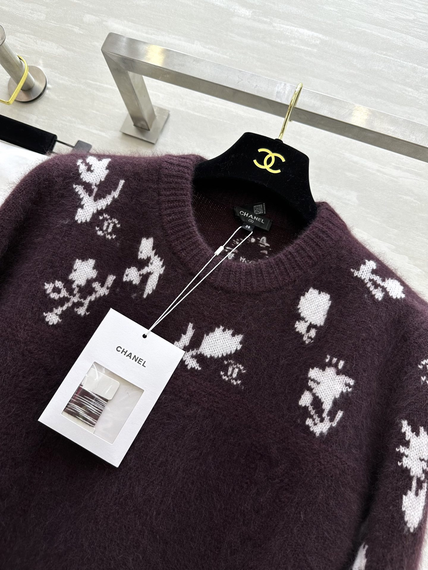 #Chane♡滑雪⛷️系列 花朵圆领长袖上衣 原版开发定制纱线🧶 羊绒桑蚕丝质地细腻柔软 高品质 现货首