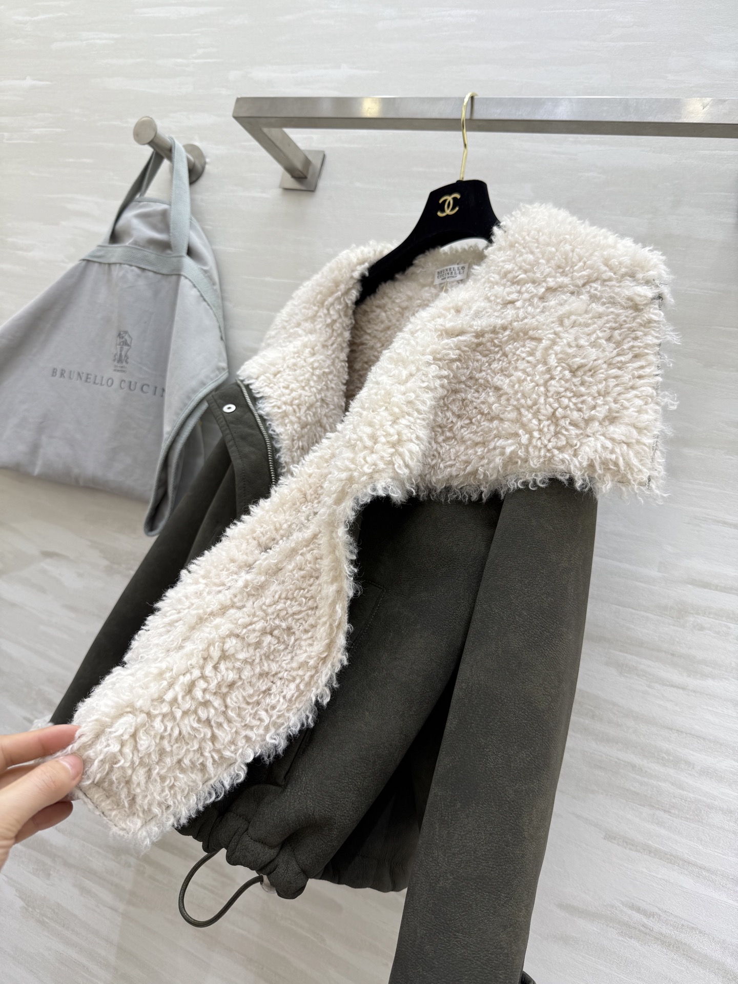 #Brunello Cucinell♡羊羔毛外套 复古时髦 高品质定制 现货首发size：S/M/L（s