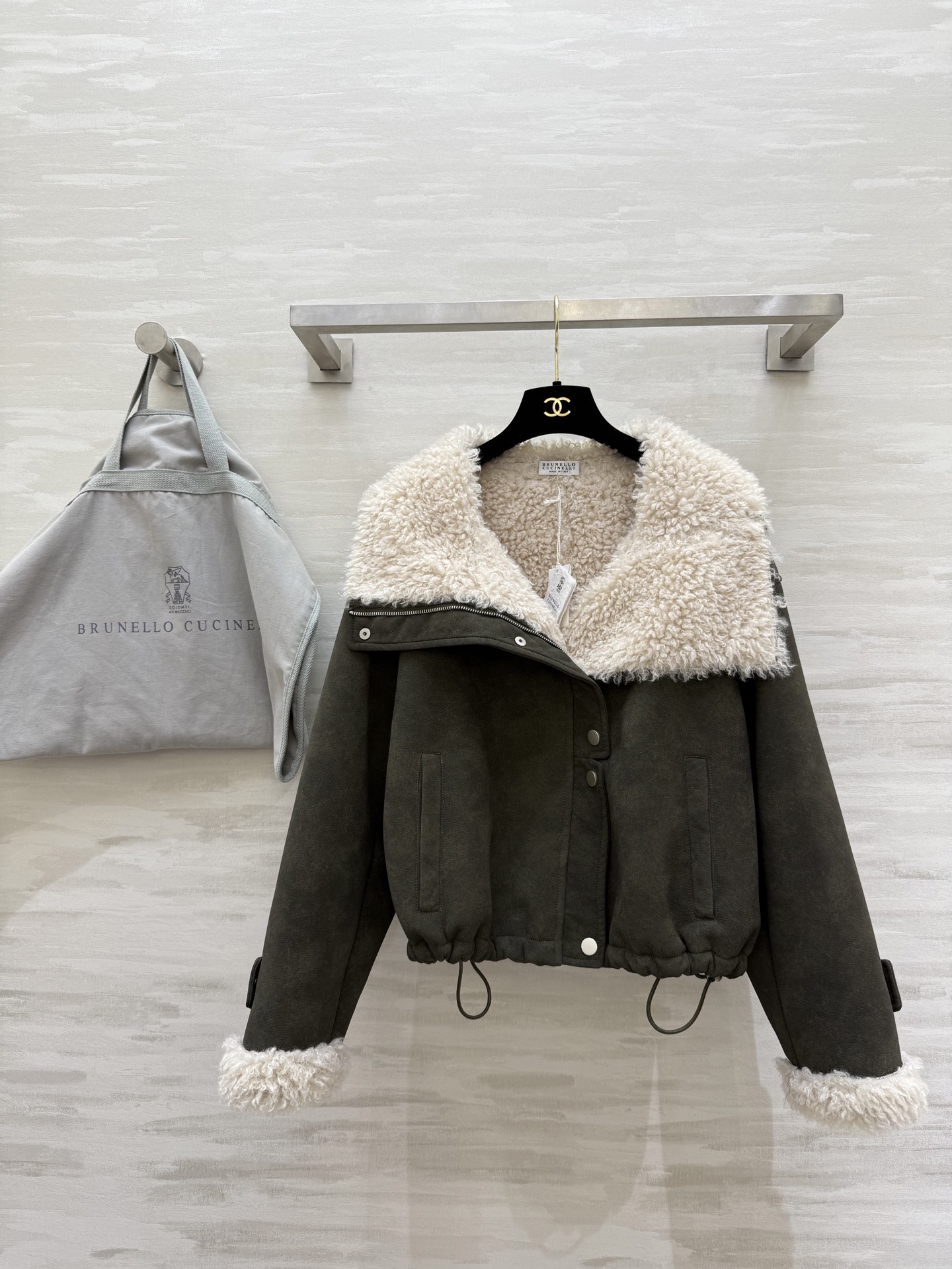 #Brunello Cucinell♡羊羔毛外套 复古时髦 高品质定制 现货首发size：S/M/L（s