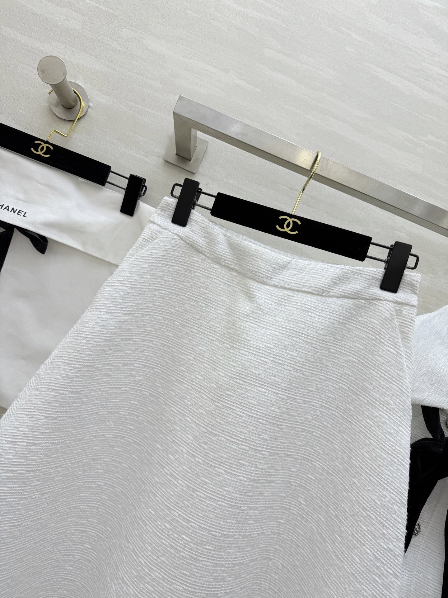 #Chane♡早春新款 千金名媛套装 短款外套+高腰半身裙 经典黑白配色 优雅复古气质满分 外套翻领设计