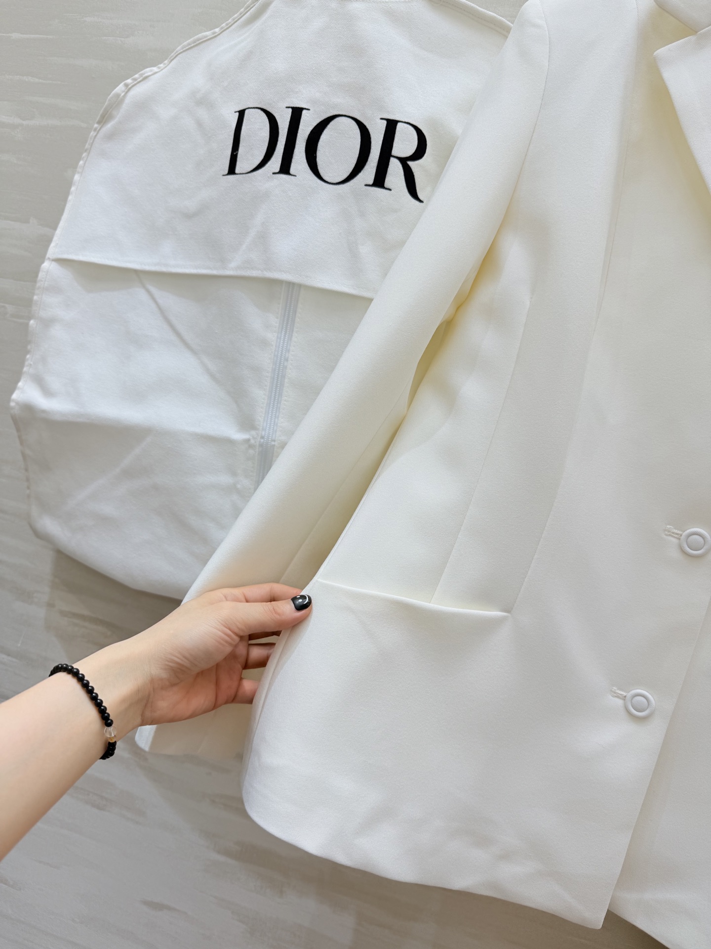 #DIO♡²⁶新款 西装套装​​ 修身西装外套+高腰长裙 优雅高级 外套枪驳领 三粒扣设计 剪裁利落 凸